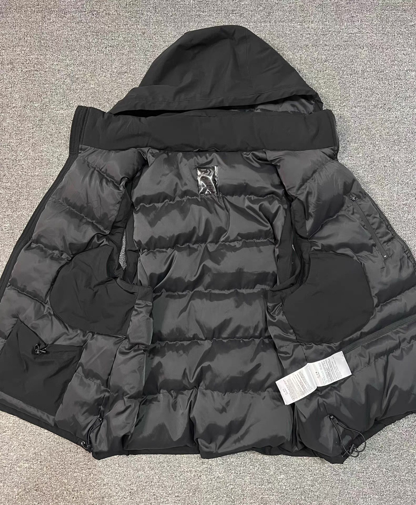 DAIWA PIER39 DAIWA PIER39 Functional Warm Hooded Cotton Vest Q7 Size US S / EU 44-46 / 1 - 8 Thumbnail
