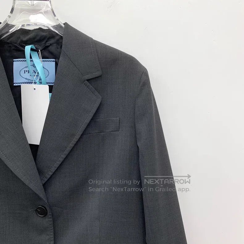 Prada Prada Dark gray sheep wool lapel single-breasted long-slee Size 44R - 3 Thumbnail