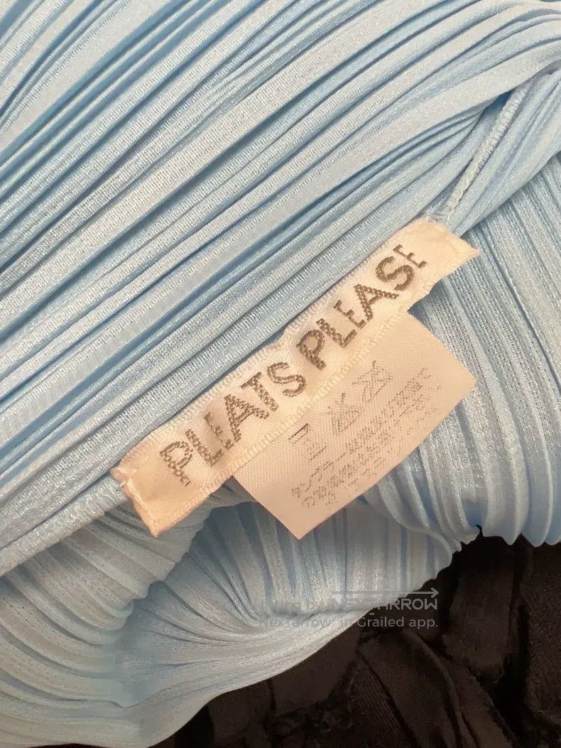 Issey Miyake Issey Miyake Light Blue Pleated Top Size L / US 10 / IT 46 - 5 Thumbnail