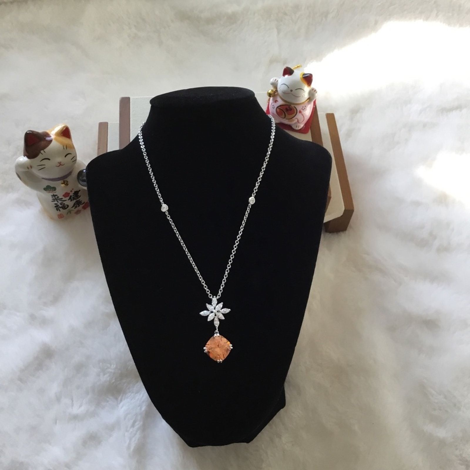 Other Yellow Crystal with Flower Interlocking Necklace Size ONE SIZE - 4 Thumbnail