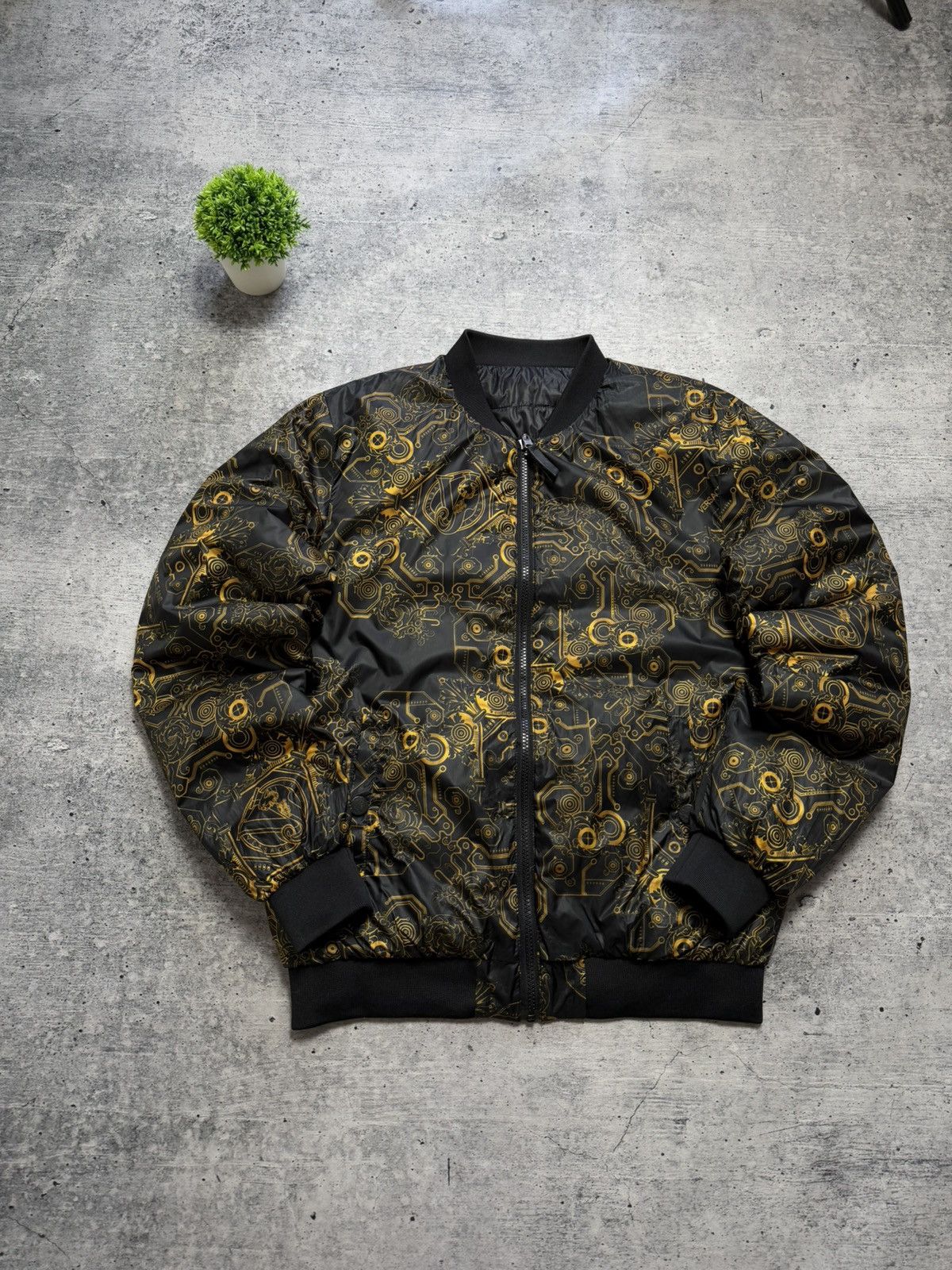 Versace Jeans Couture Versace Jean Couture Puffer Reversible Printed Jacket Bomber Size US S / EU 44-46 / 1 - 2 Thumbnail