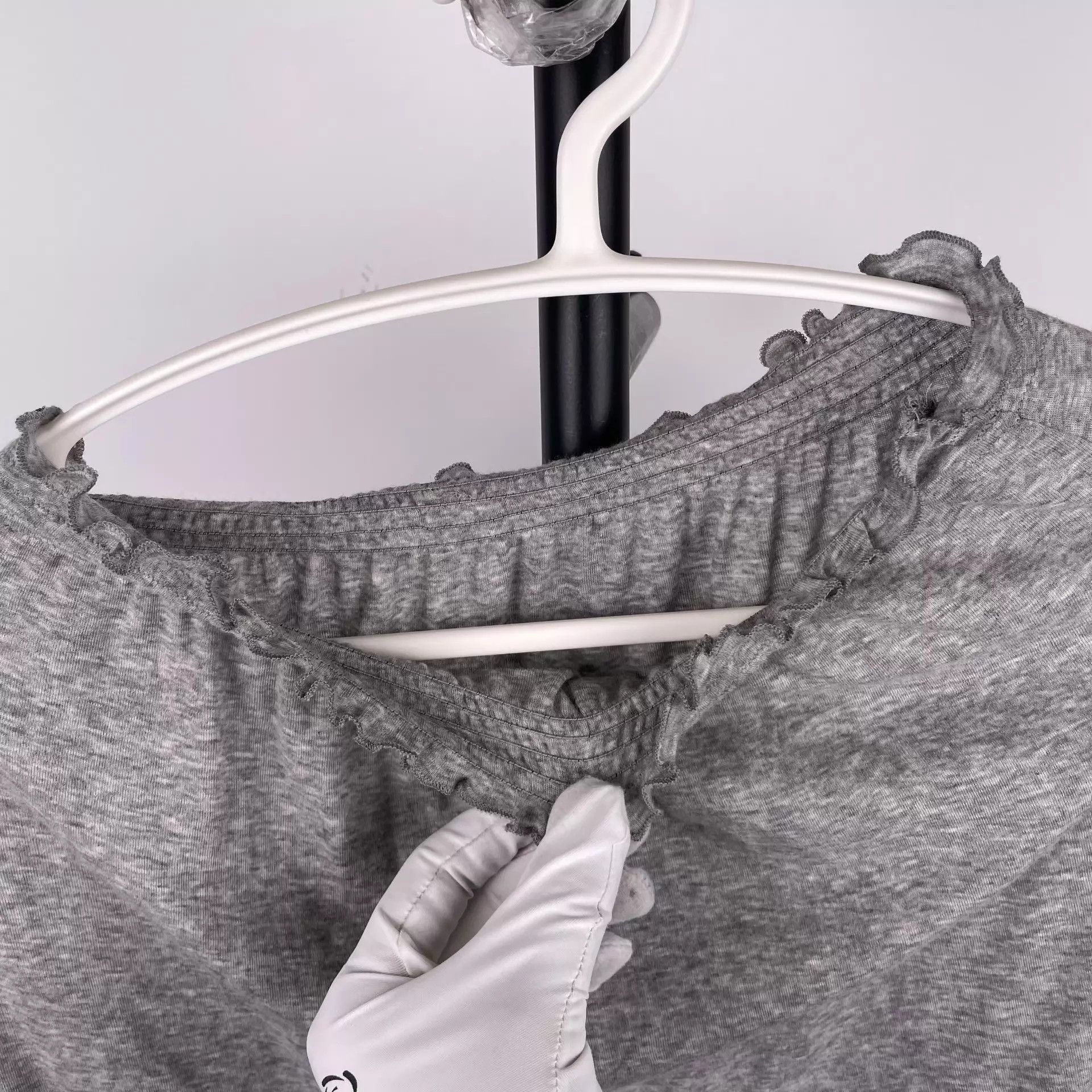 Miu Miu MIU MIU Women's Gray Ribbed Knit Sporty Skirt Size 25" / US 0 / IT 36 - 9 Thumbnail