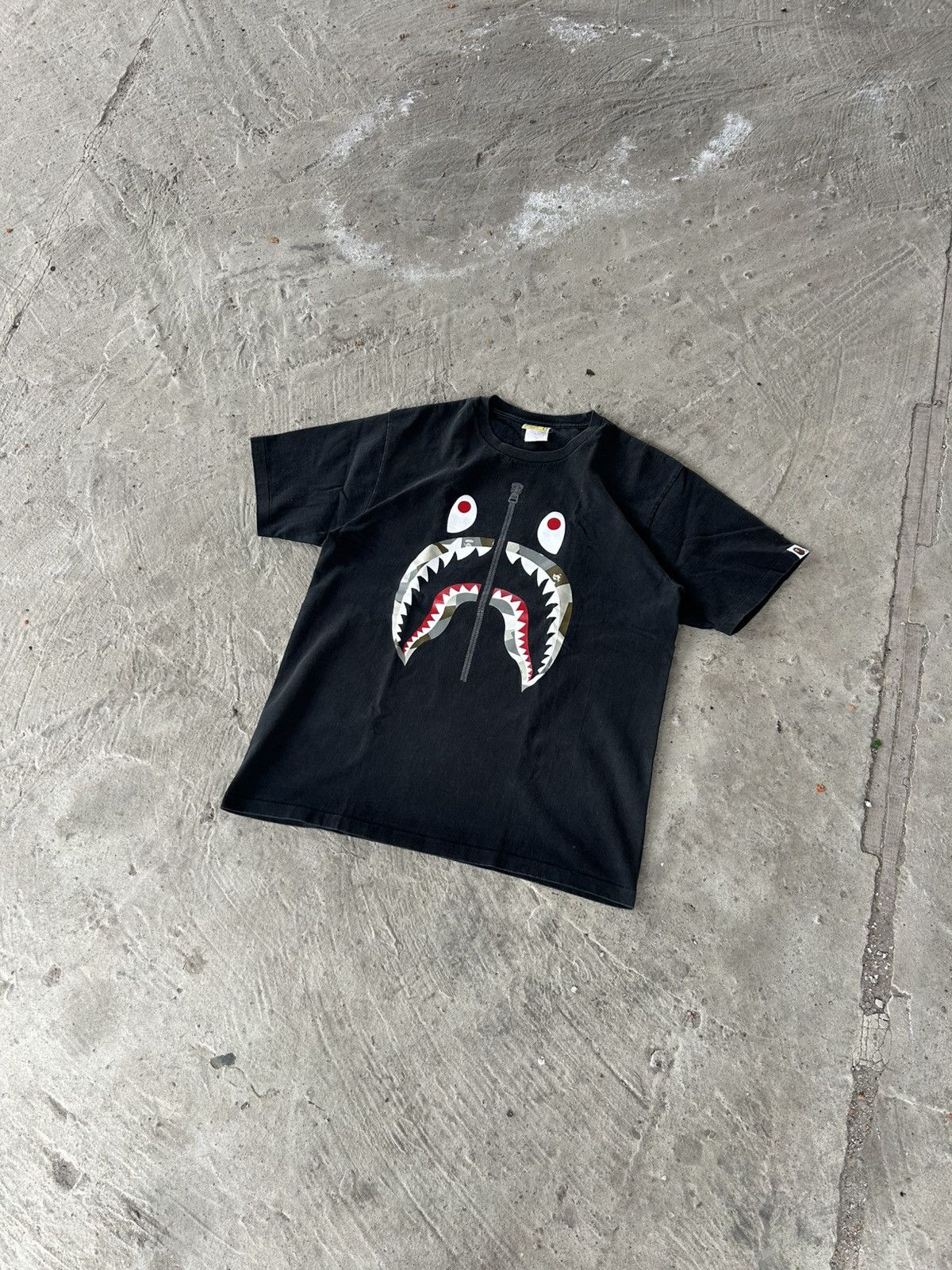 Bape BAPE Graphic Shark Face Half Zip Tee Black L Y2K Size US L / EU 52-54 / 3 - 3 Thumbnail