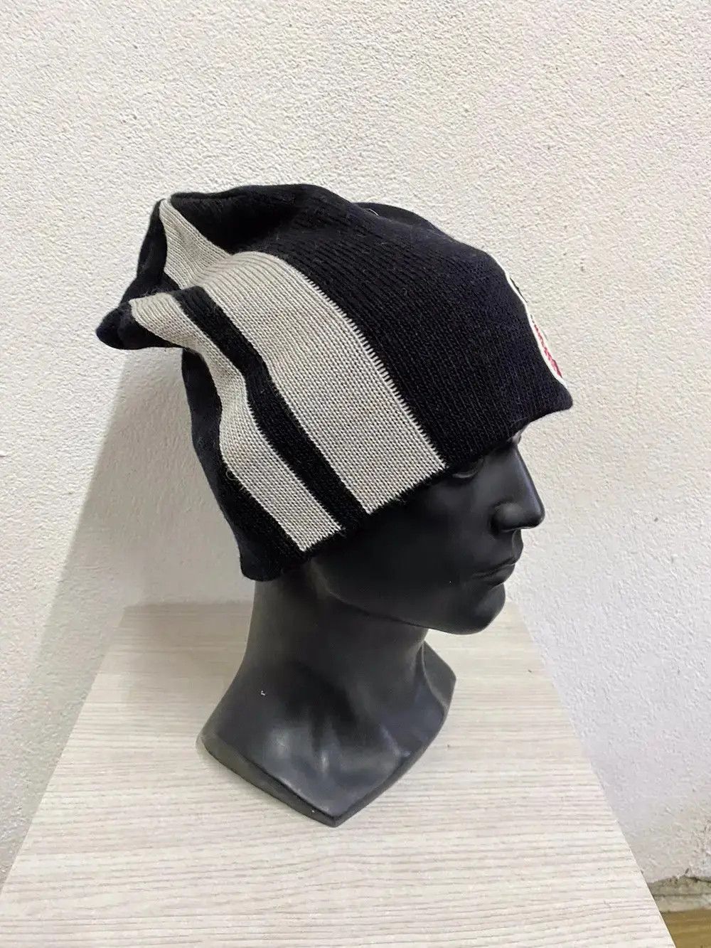 Disney × Mickey Mouse Disney Mickey Mouse Beanie Hat Size ONE SIZE - 4 Thumbnail