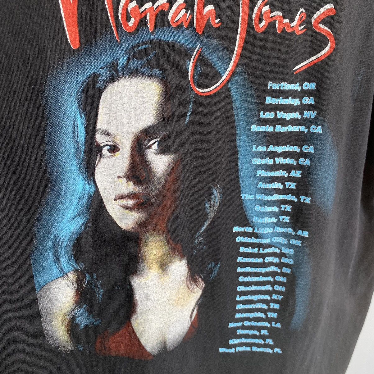 Band Tees Vintage Y2K Norah Jones Singer Tour ERD GRUNGE THRASHED TEE Size US L / EU 52-54 / 3 - 8 Thumbnail
