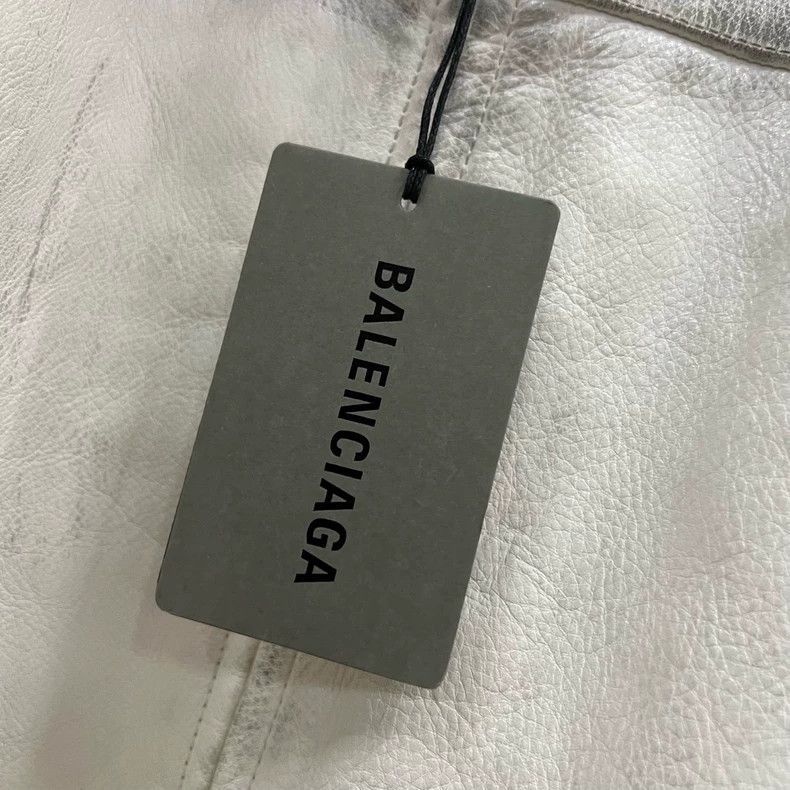 Balenciaga Balenciaga Mud dyed white leather coat Size US S / EU 44-46 / 1 - 3 Thumbnail