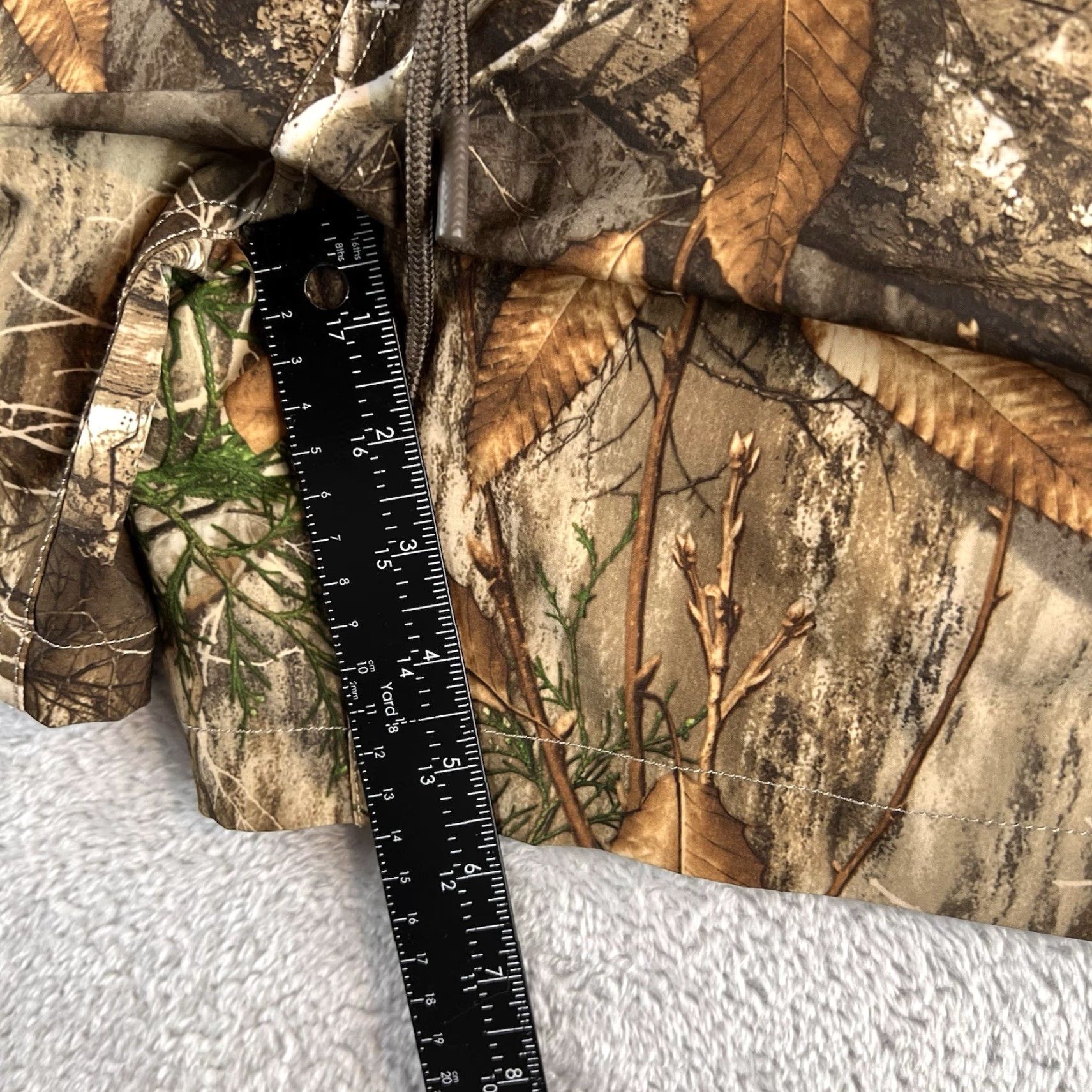 Realtree Realtree The Mad Hatter Co Volley Shorts Camouflage 2XL Men’s Outdoor Multicolor Camouflage Pattern Villary? Size US 39 - 4 Thumbnail