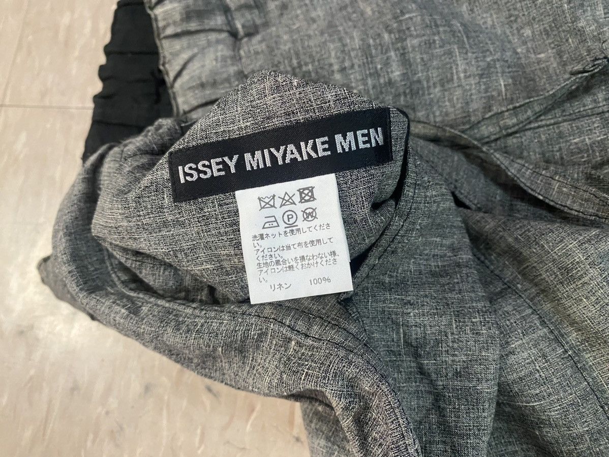 Issey Miyake × Japanese Brand × Pleats Please Issey Miyake Issey miyake men Cropped grey x black reversible drawstring Size US 32 / EU 48 - 4 Thumbnail