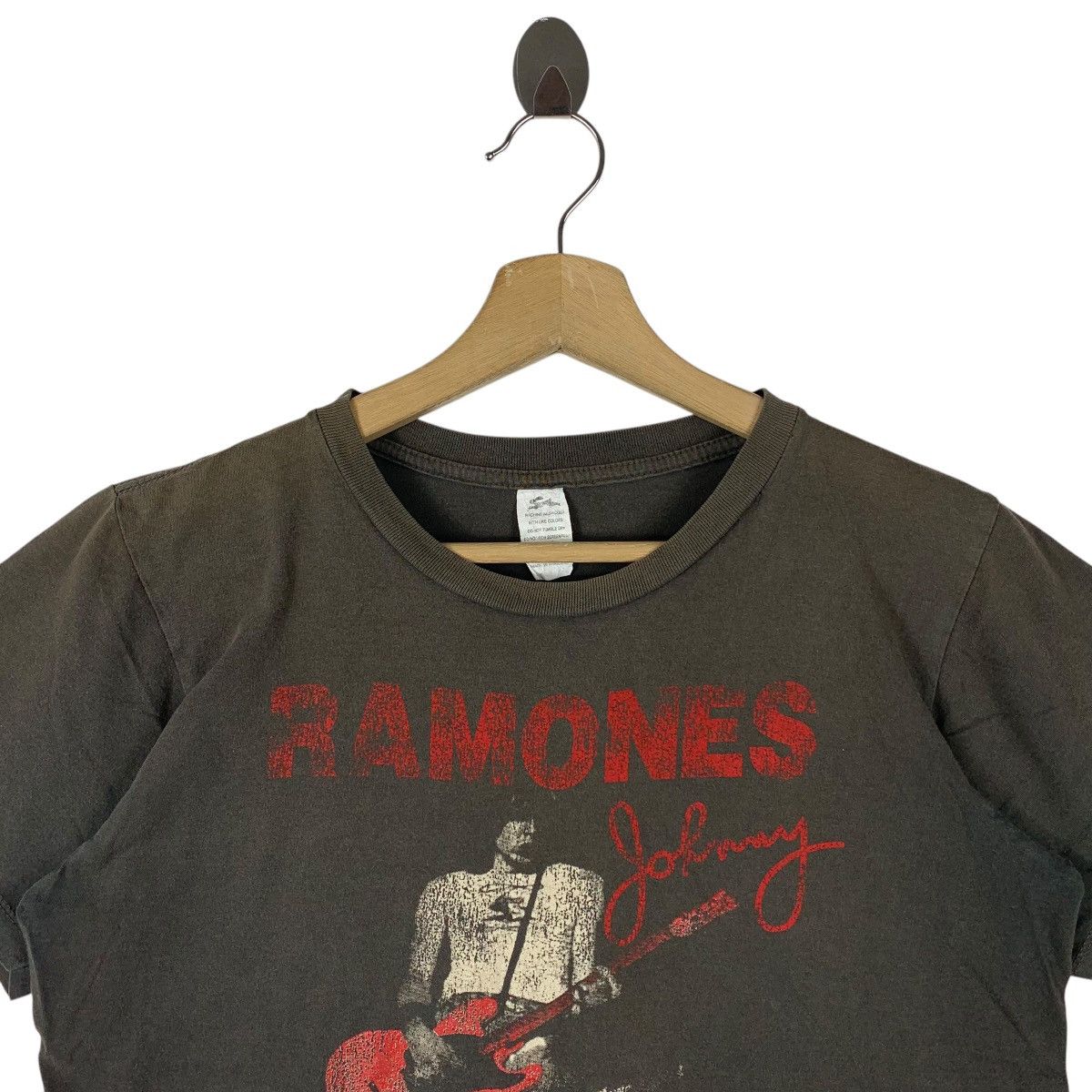 Band Tees × Vintage Vintage RAMONES johnny printed tee Size US S / EU 44-46 / 1 - 2 Thumbnail