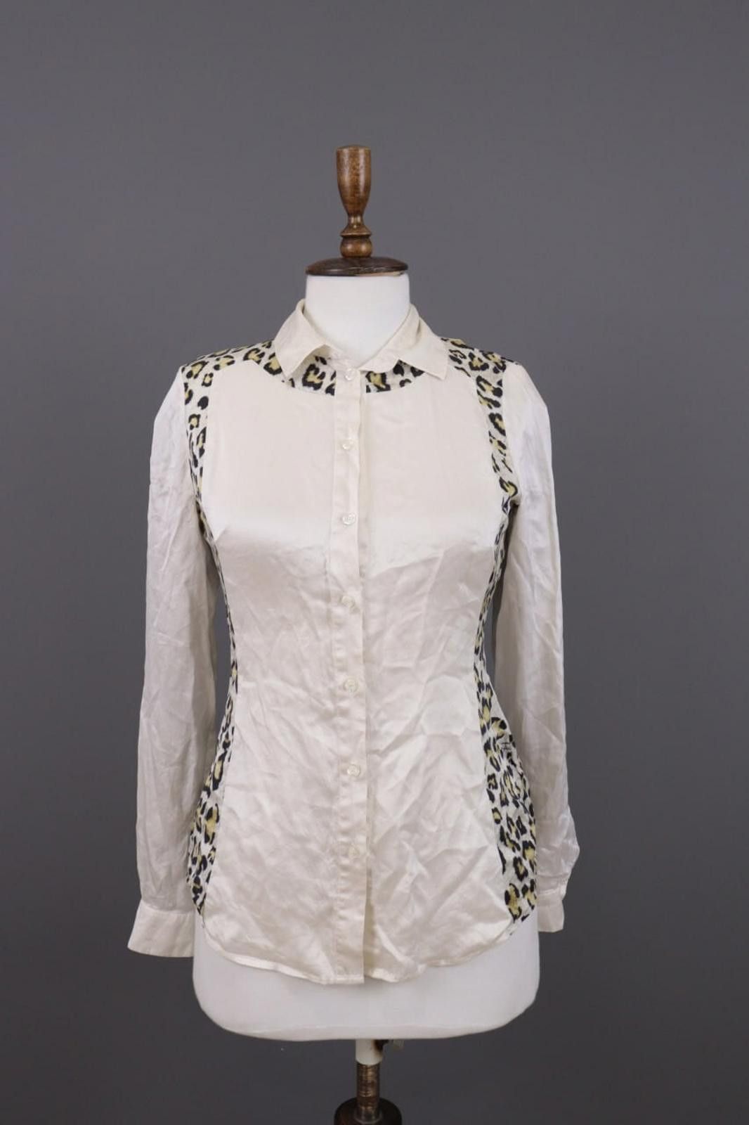 Just Cavalli Just Cavalli Beige Anumal Print Blouse Shirt Size 40 / M Size M / US 6-8 / IT 42-44 - 1 Thumbnail