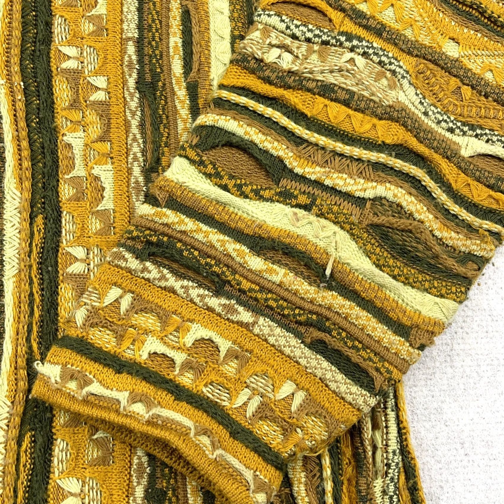 Coogi VINTAGE COOGI Sweater Men XL Yellow 3D Knit Textured Biggie Cosby Grandpa 90s Shirt Men XL Yellow Hip Hop 90s Mens Size US XL / EU 56 / 4 - 7 Thumbnail