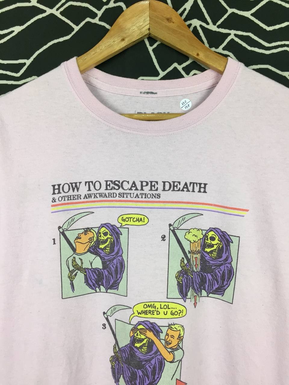 Vintage Black Matter How To Escape Death Funny Humor Tee Size US XL / EU 56 / 4 - 3 Thumbnail