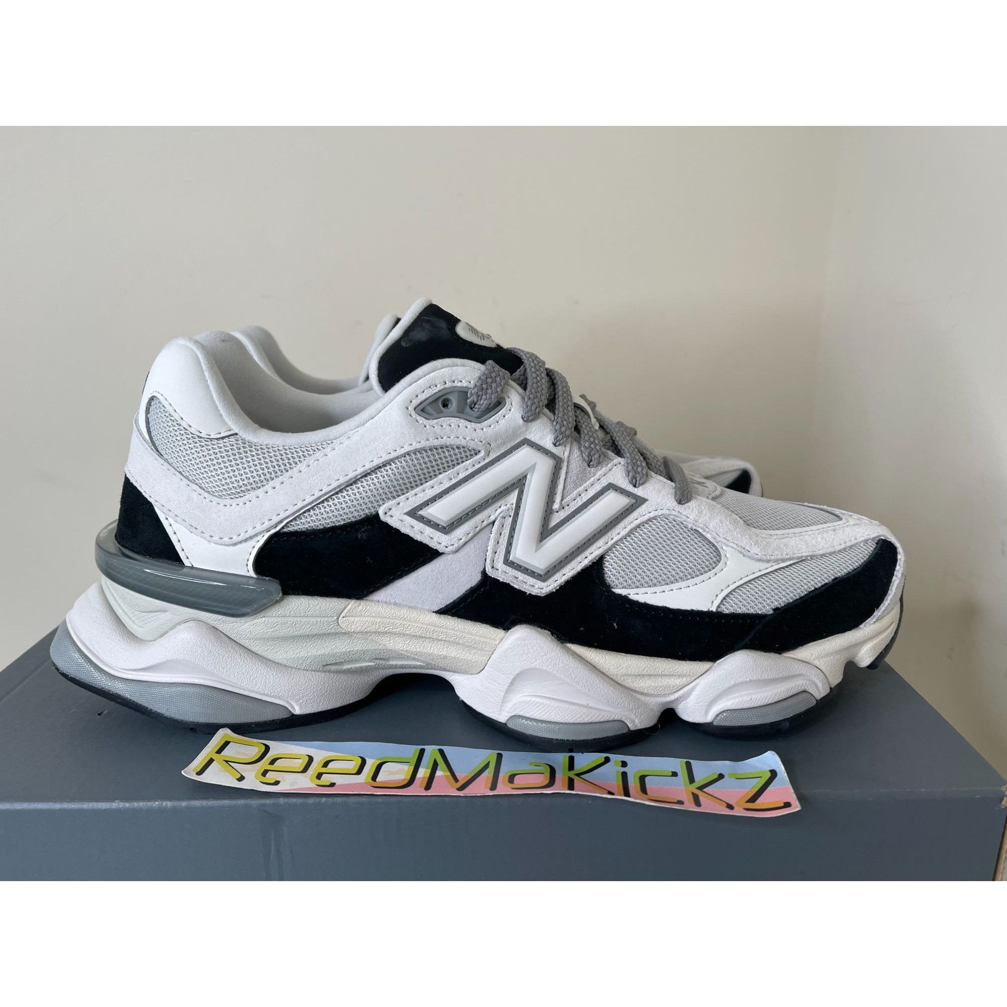 New Balance New Balance 9060 Grey Jet Black Mens 9.5us Size US 9.5 / EU 42-43 - 2 Thumbnail