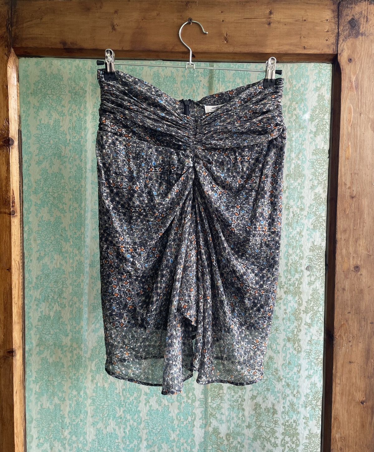 H&M × Isabel Marant Isabel Marant x H&M Silk Skirt Jewel Tones On Black Pattern Size 30" / US 8 / IT 44 - 1 Thumbnail