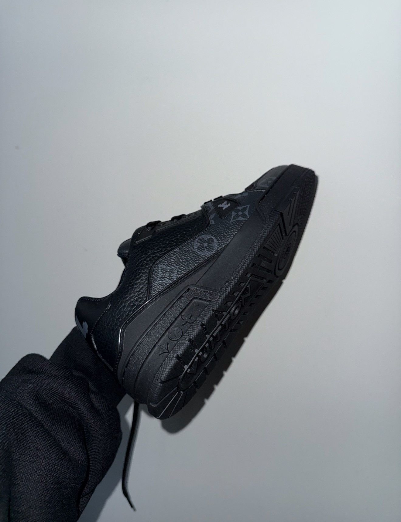 Louis Vuitton Louis Vuitton trainers lv6 us8 Size US 8 / EU 41 - 2 Thumbnail