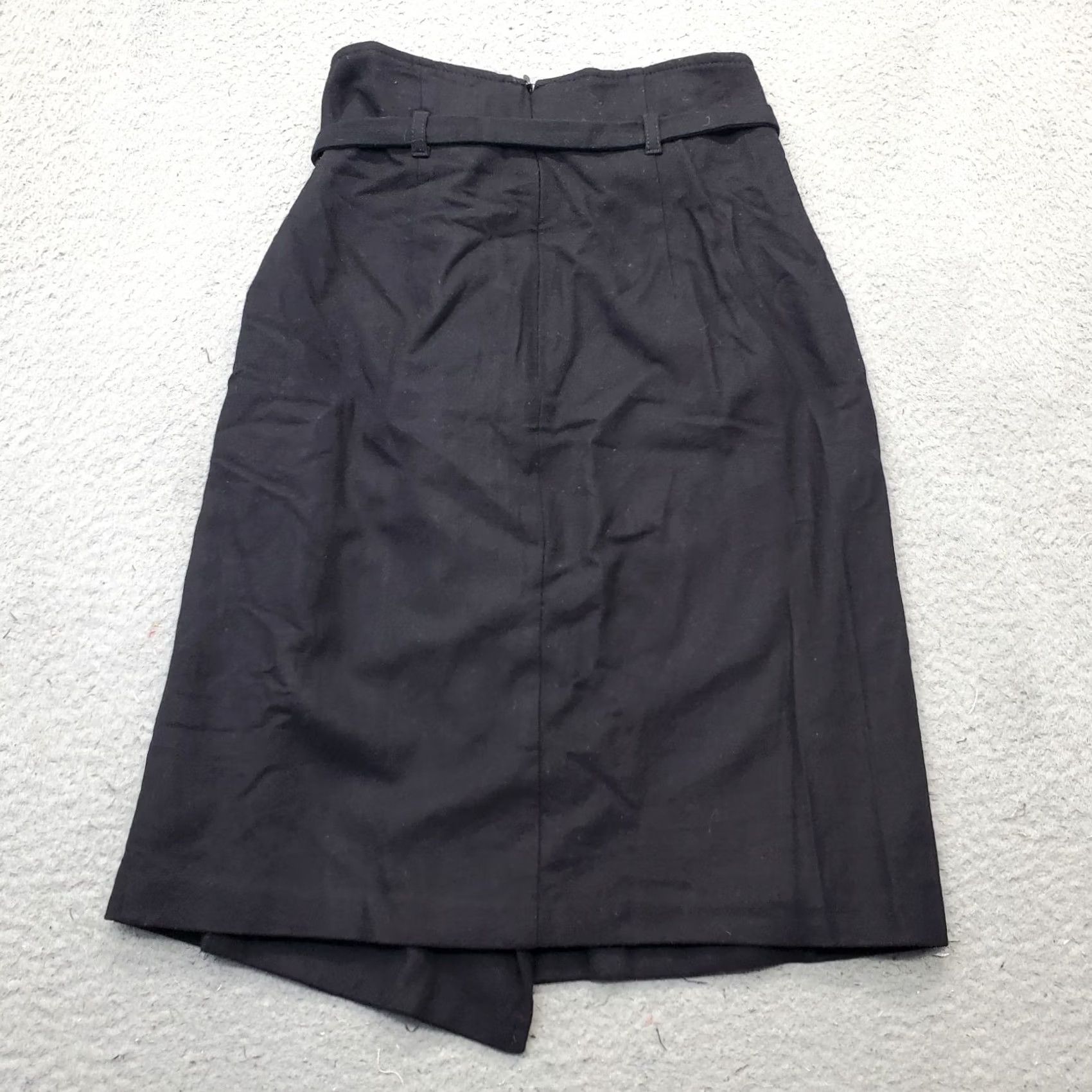 Benetton Stile Benetton Womens Skirt 38 Black Belted Waist Button Front Back Zip A-Line Short Size: Womens 38 Black Zipper Button back zip Size 26" / US 2 / IT 38 - 2 Thumbnail
