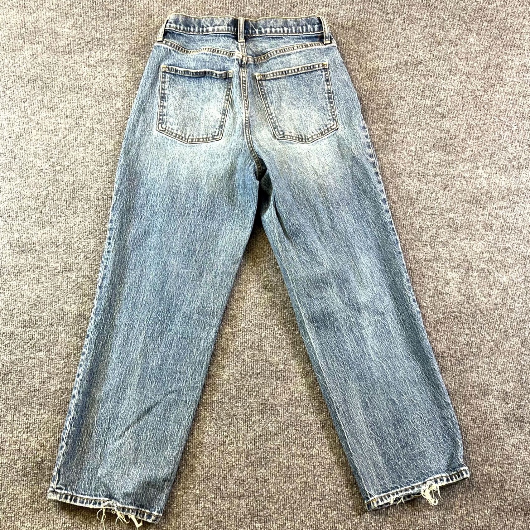 Vintage Universal Thread Jeans Women's 6/28R Blue Denim Medium Wash Straight 5-Pocket Zip Button Seasonal Womens Jeans Size 28" / US 6 / IT 42 - 2 Thumbnail