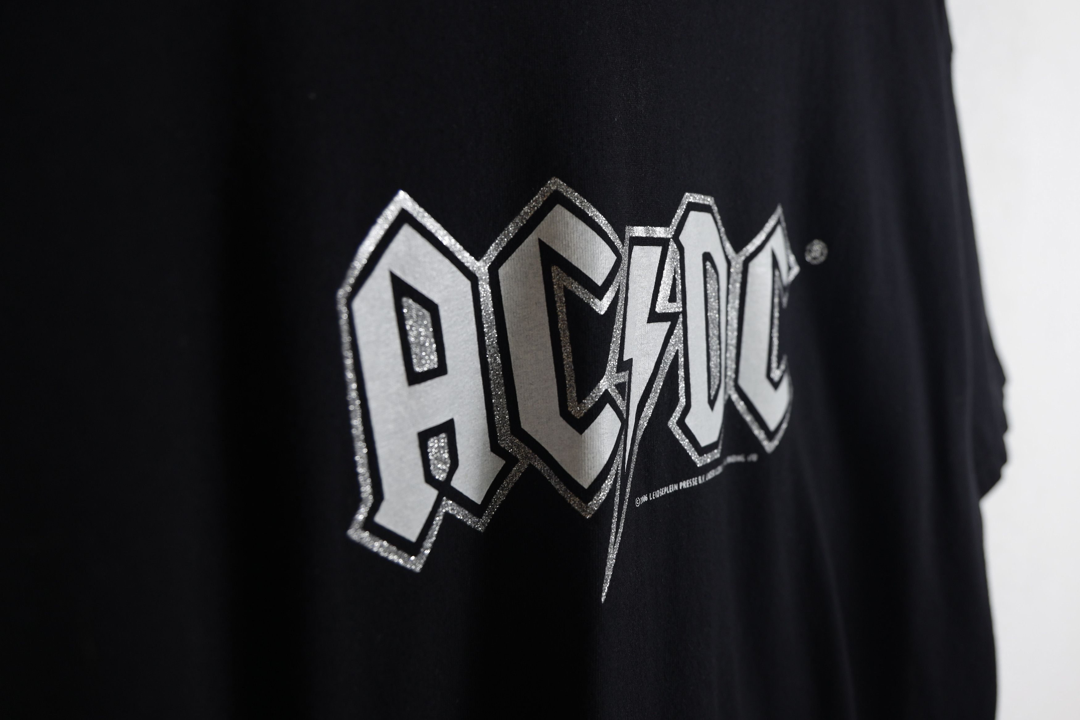 AC/DC × Band Tees × Vintage Vintage ACDC Merch Graphic Crew Tee T-shirt Size US L / EU 52-54 / 3 - 5 Thumbnail