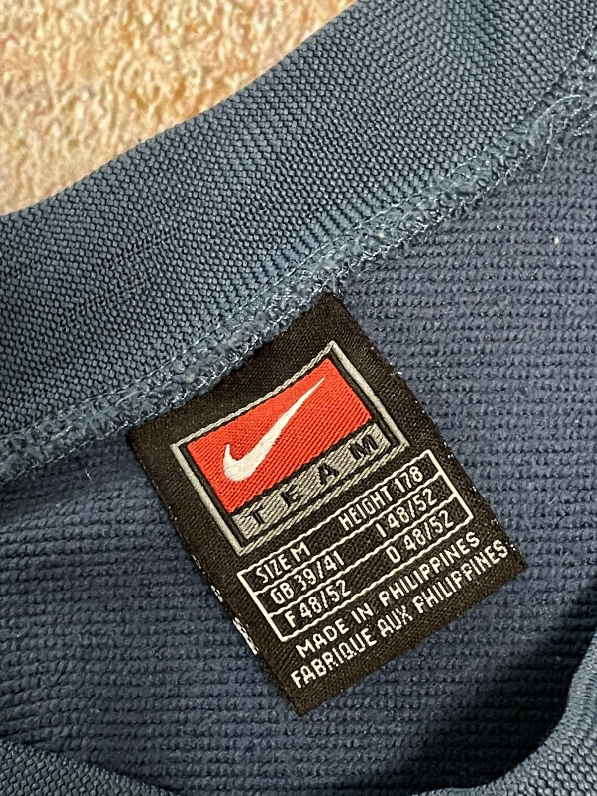 Nike Vintage Nike Center Swoosh Boxy Sweatshirt Size US M / EU 48-50 / 2 - 5 Thumbnail