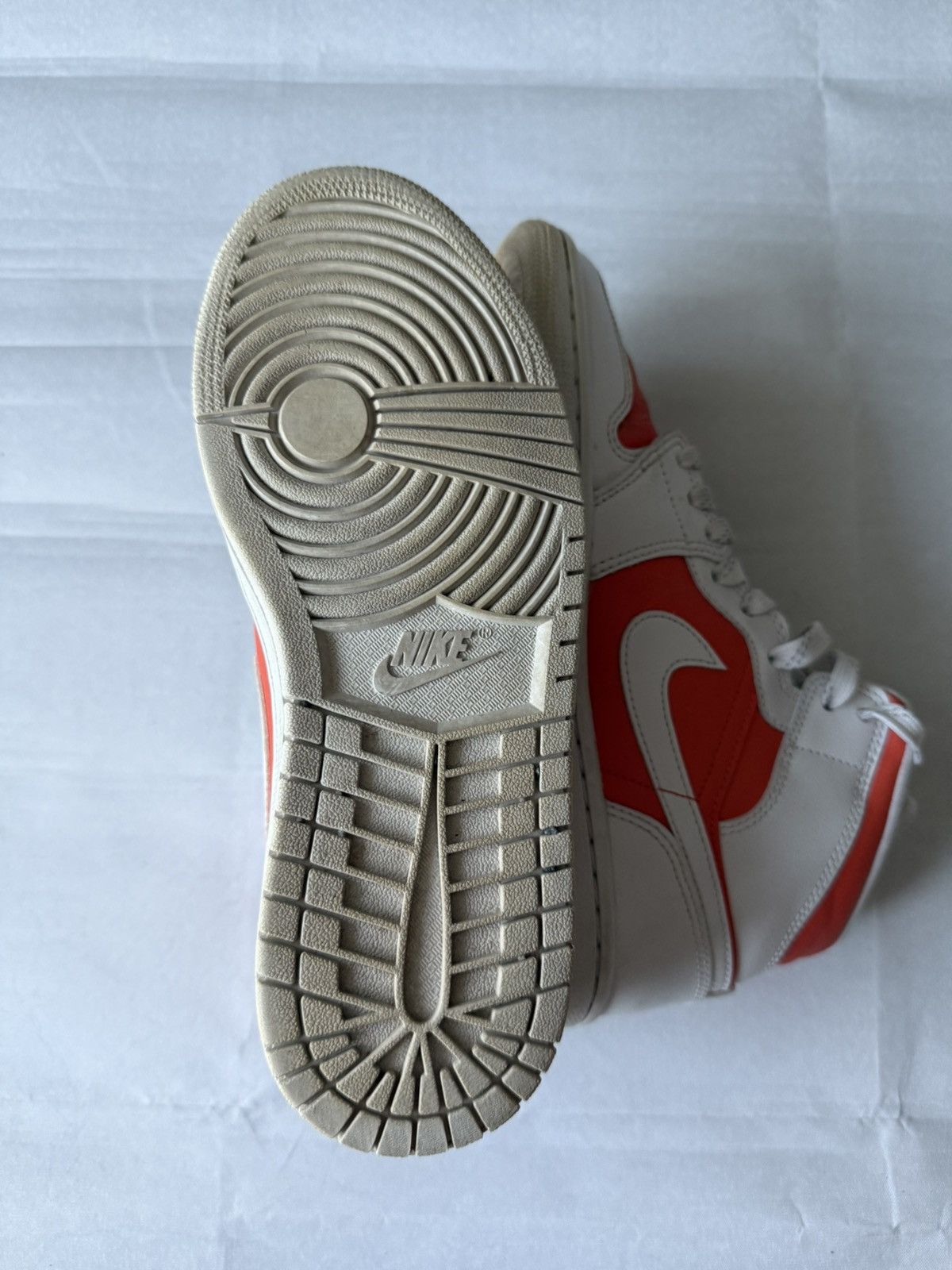 Jordan Brand × Nike Nike Air Jordan Retro 1 MID high sneakers Size US 6.5 / IT 36.5 - 6 Thumbnail