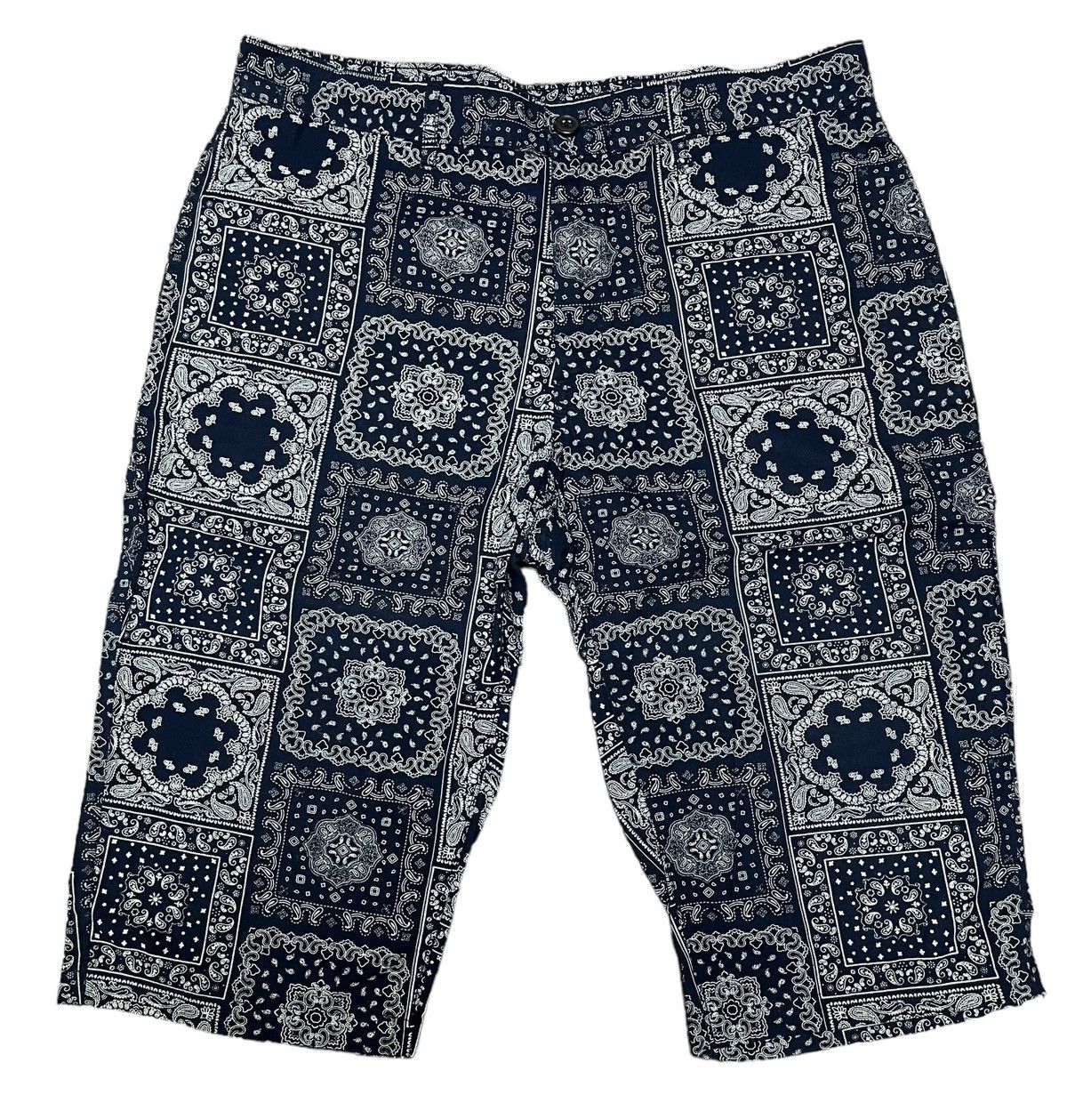 GU × Japanese Brand BANDANA FULL PRINT SHORT PANTS Size US 34 / EU 50 - 1 Thumbnail