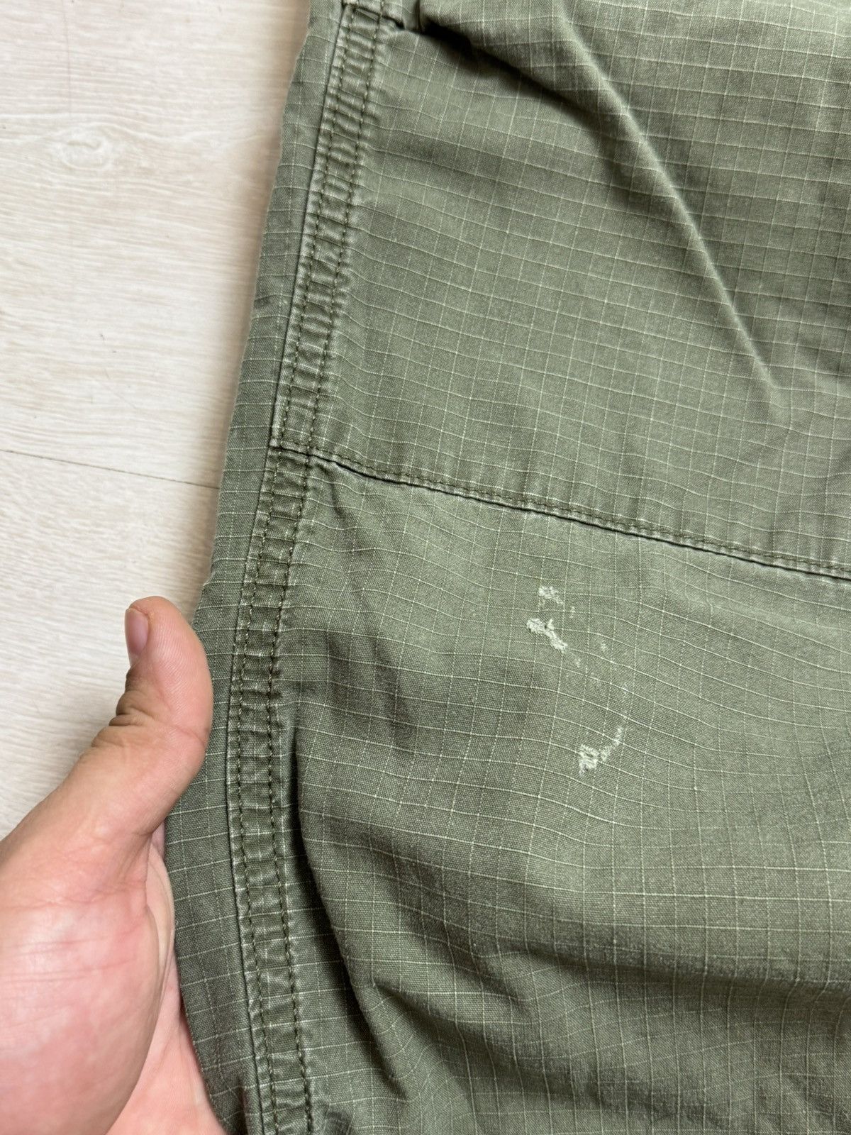 Carhartt × Vintage Carhartt Vintage Baggy Cargo Pants Center Logo Multi pocket Size US 34 / EU 50 - 9 Thumbnail