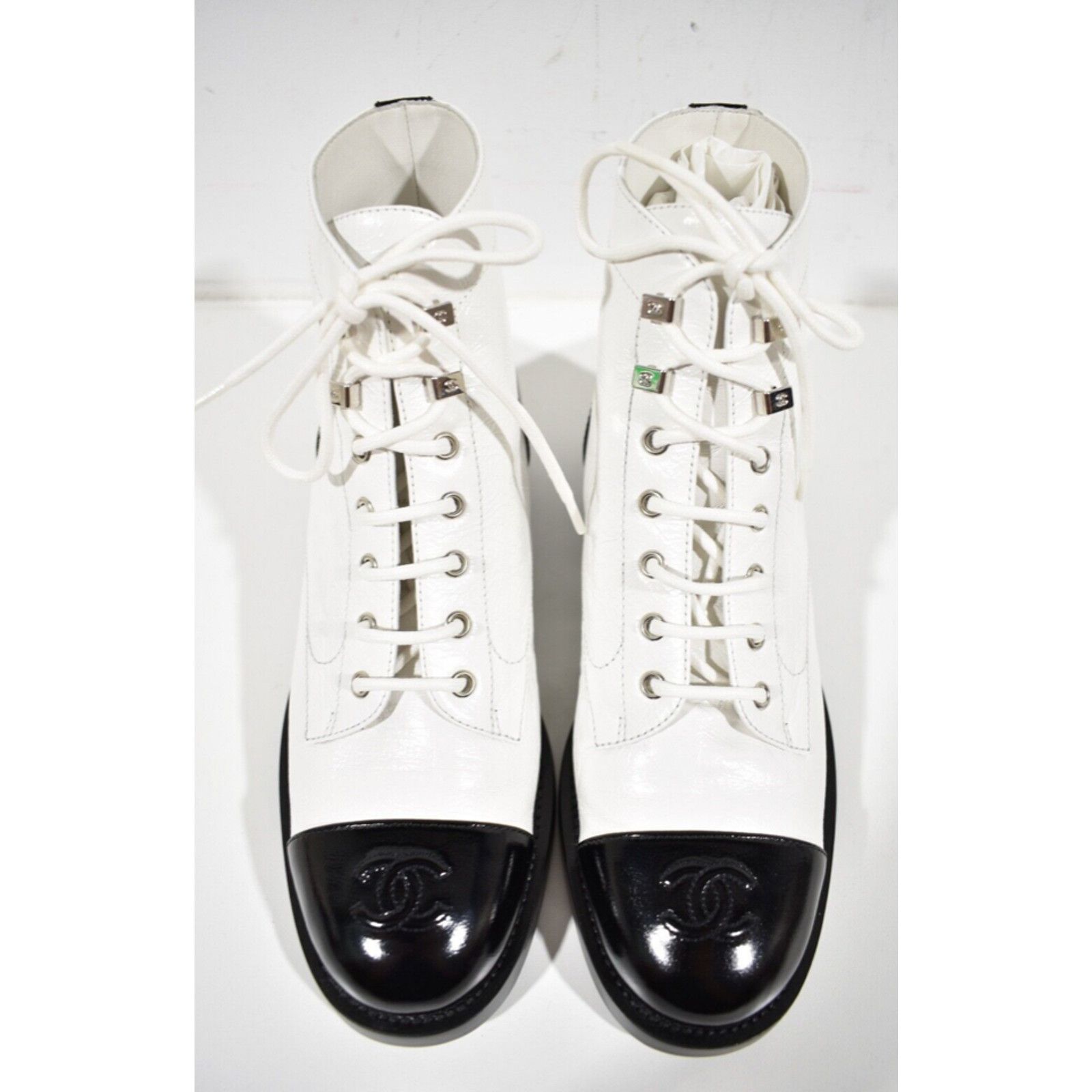 Chanel Chanel 21P White Black Crumpled Shiny CC Combat Lace Up Size US 10 / IT 40 - 7 Thumbnail