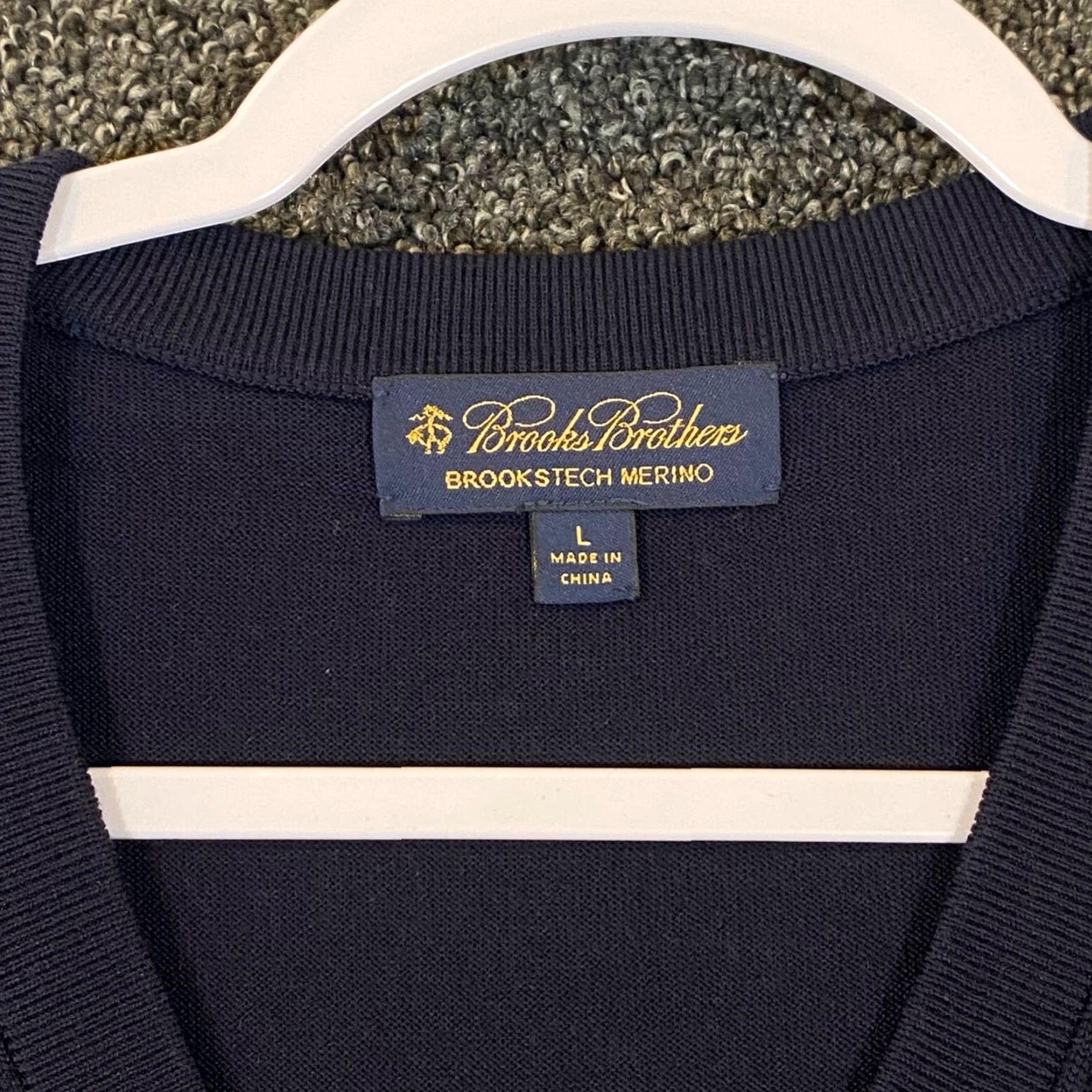 Brooks Brothers BROOKS BROTHERS Sweater Vest Mens Large Navy Blue Brookstech Merino Wool Jumper Vest Solid Knit All Seasons Casual Business Formal Size US L / EU 52-54 / 3 - 2 Thumbnail
