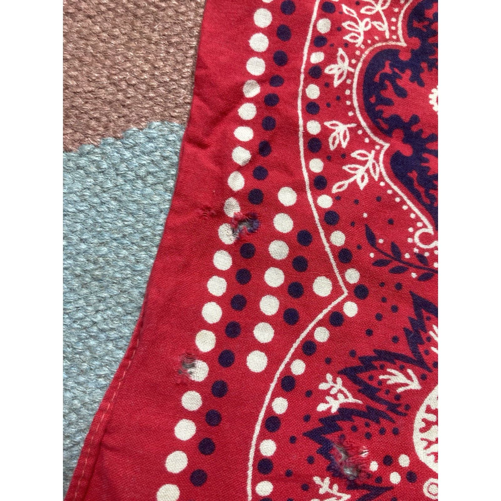 Vintage VINTAGE Elephant Bandana Trunk Down Red Handkerchief Dots Selvedge Cowboy Worn Size ONE SIZE - 4 Thumbnail