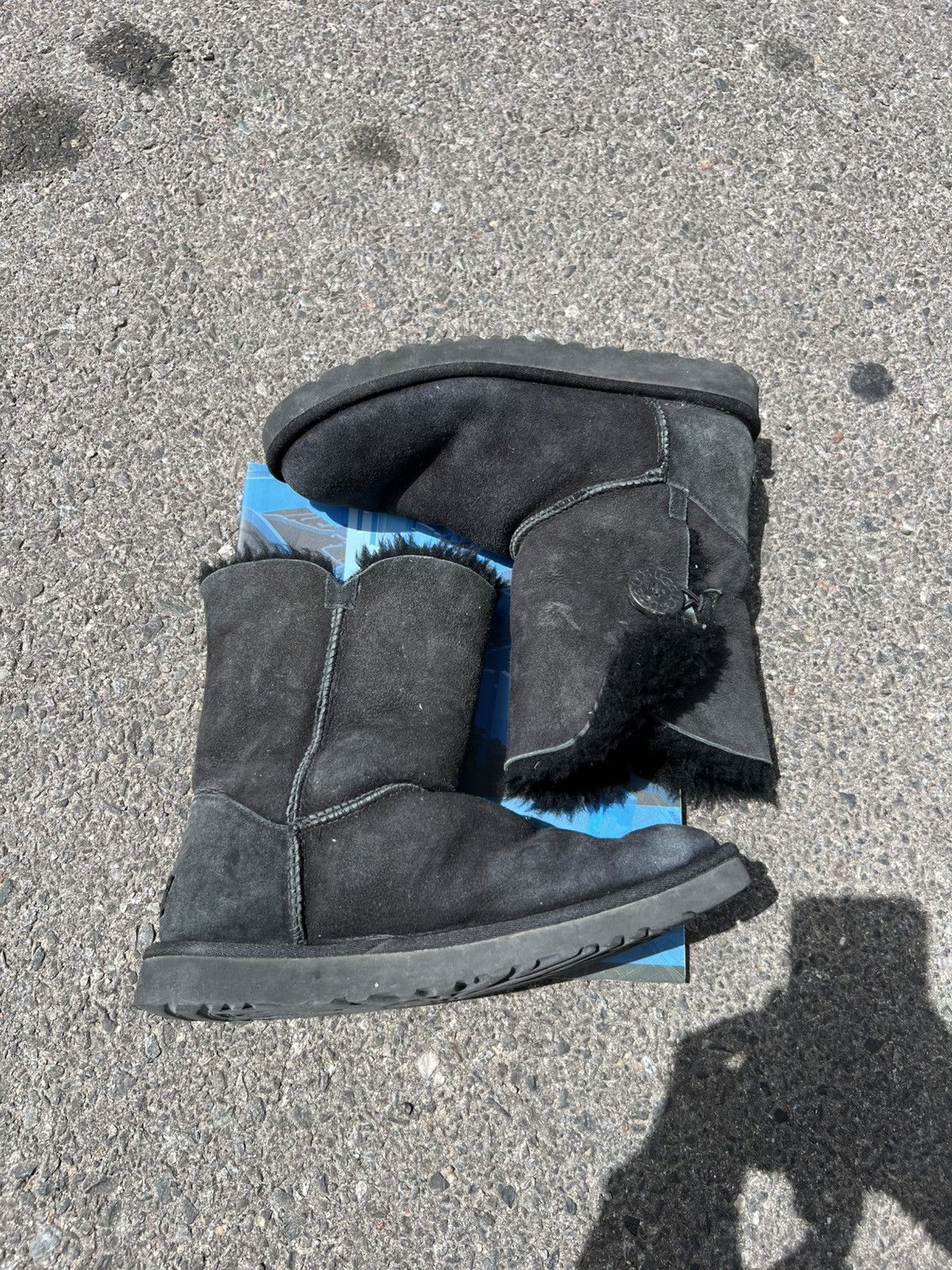 Ugg Ugg Australia Bailey Button Winter Boot Womens Size 8 Size US 8 / IT 38 - 3 Thumbnail