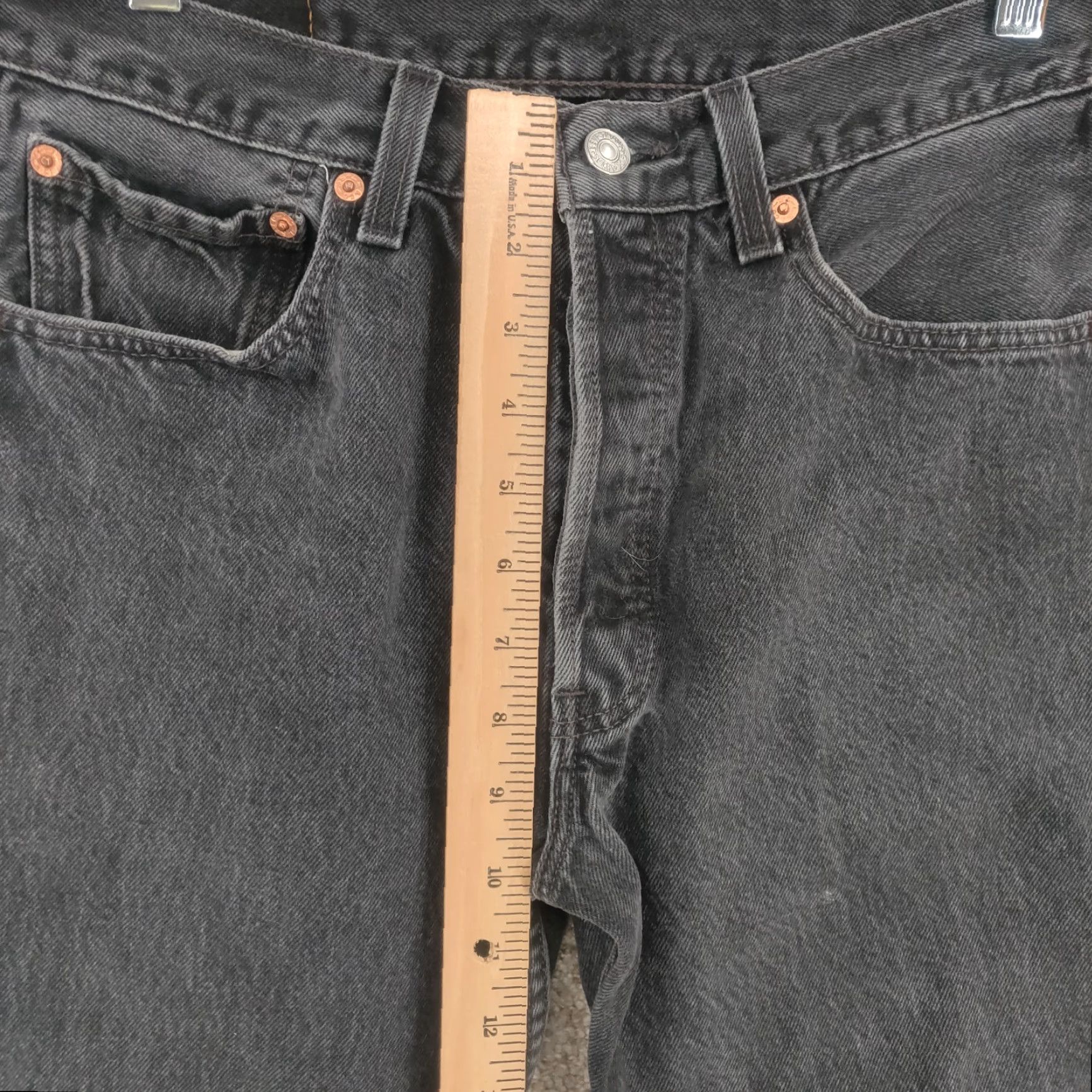Levi's VINTAGE Levi's 501 Jeans Mens 32x30 Fits 30x30 Faded Black Button Fly USA 90's Size US 32 / EU 48 - 3 Thumbnail