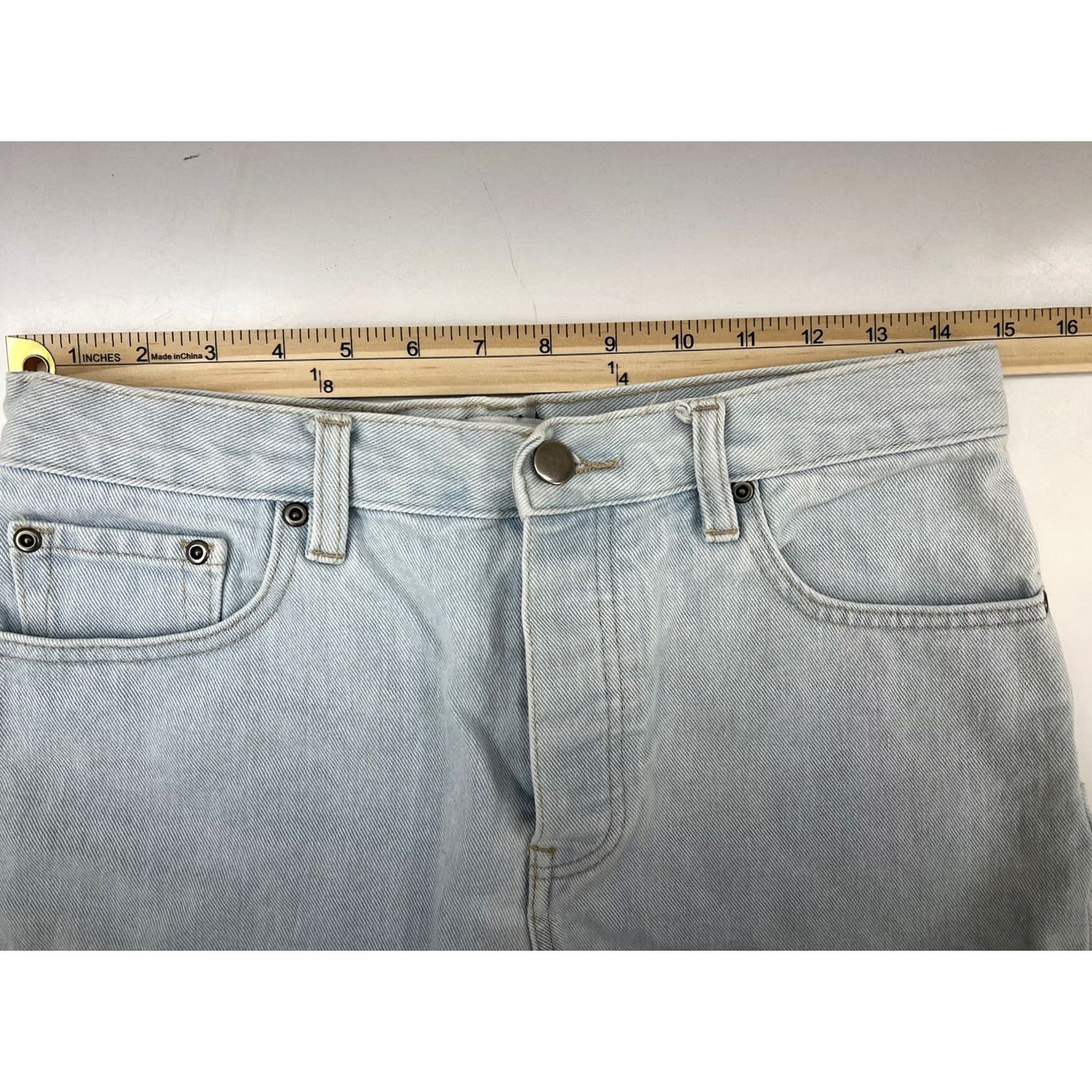 Forever 21 Womens FOREVER 21 Shorts Size 27 Light Denim Jean Shorts Size 27" / US 4 / IT 40 - 6 Thumbnail