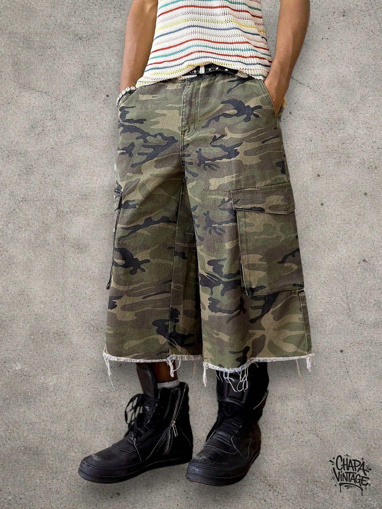 Vintage Cargo distressed jorts Size US 32 / EU 48 - 2 Thumbnail