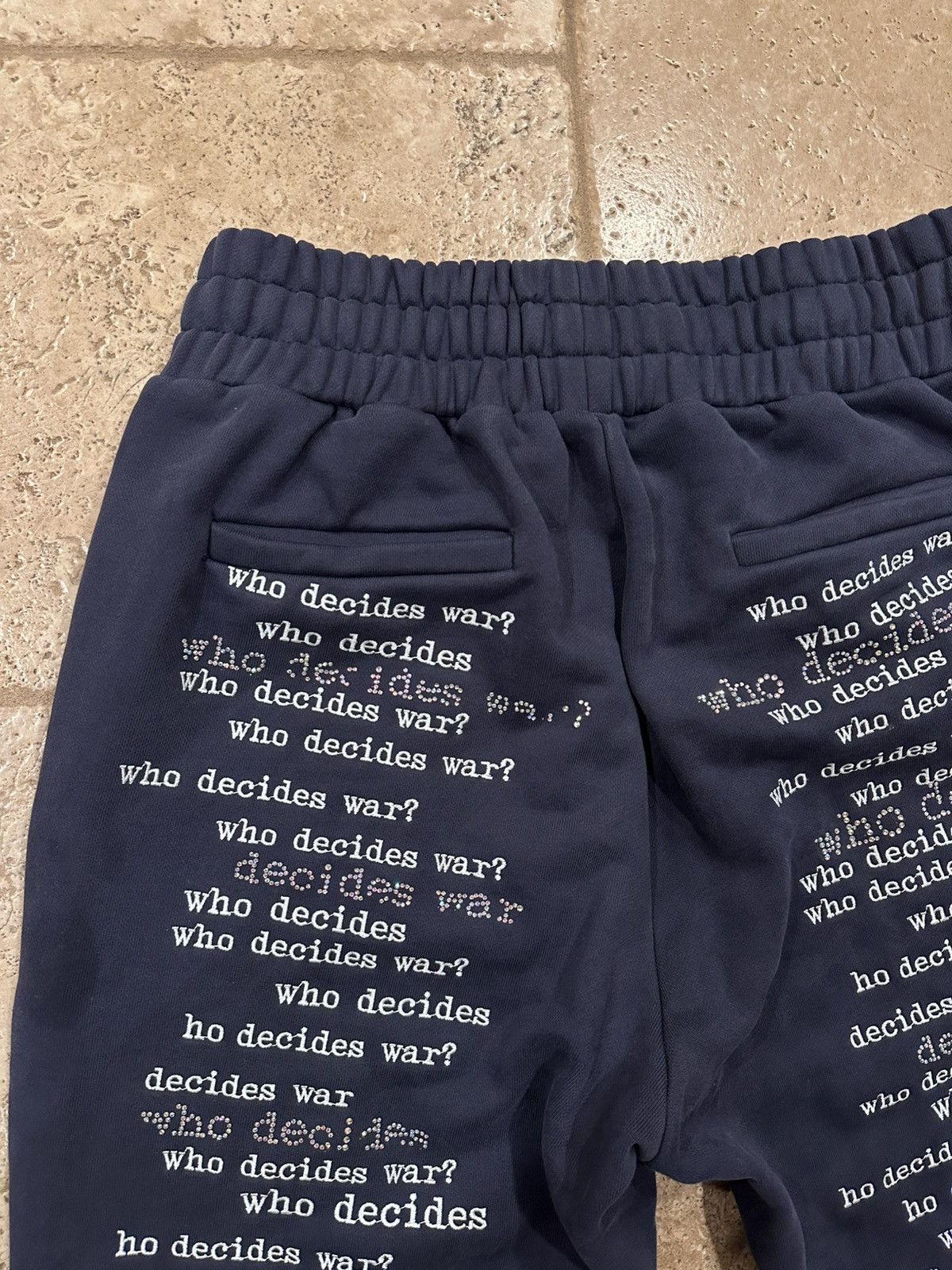Who Decides War Who Decides War WDW Flared Scripture Dark Blue Sweatpants Size US 34 / EU 50 - 10 Thumbnail