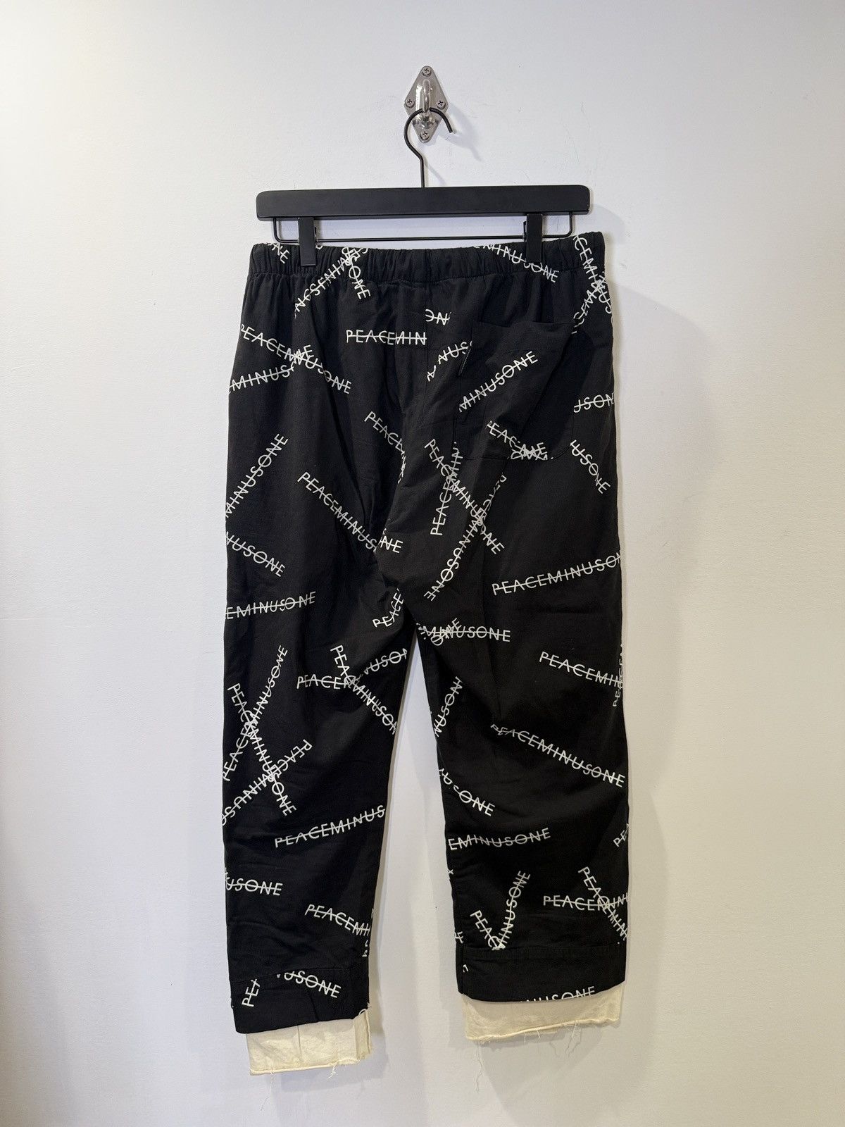 peaceminusone PEACEMINUSONE All-Over Logo Print Drawstring Pants Archive Size US 30 / EU 46 - 2 Thumbnail