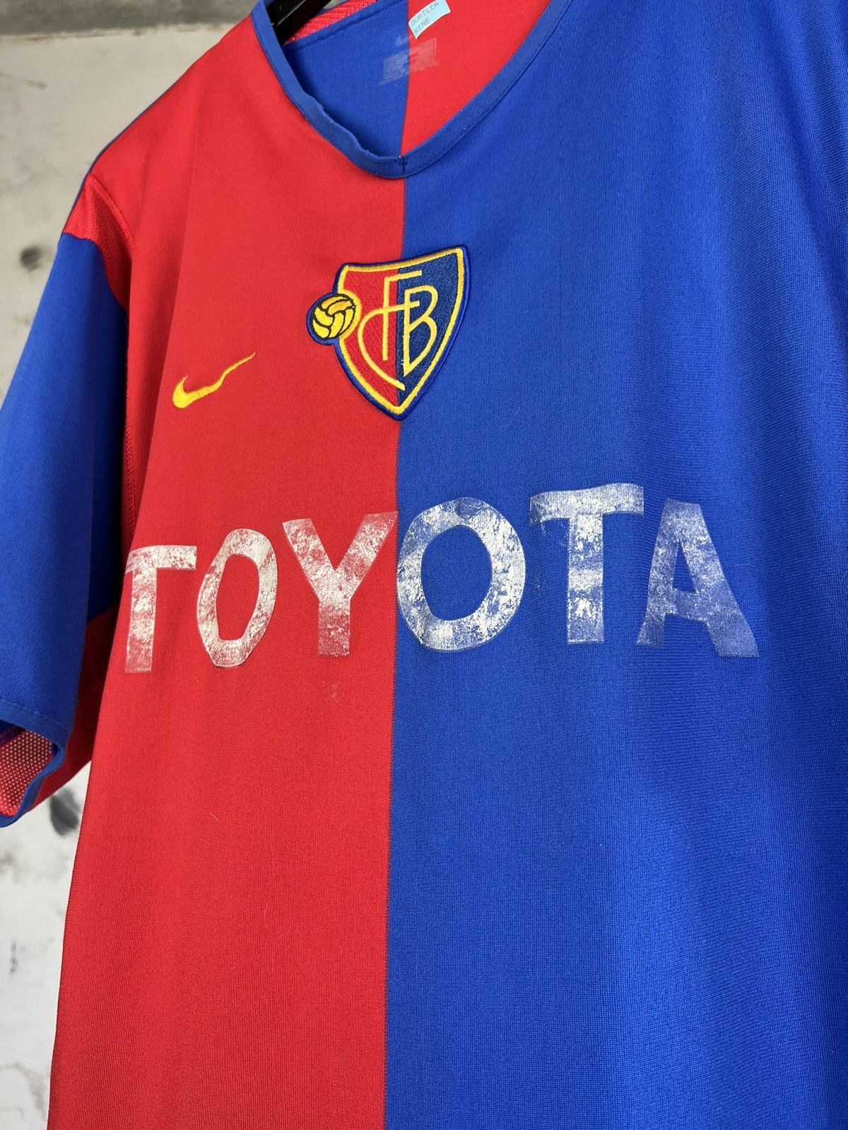 Vintage Vintage Basel Toyota 2002 Jersey Shirt Size L - XL Size US L / EU 52-54 / 3 - 2 Thumbnail