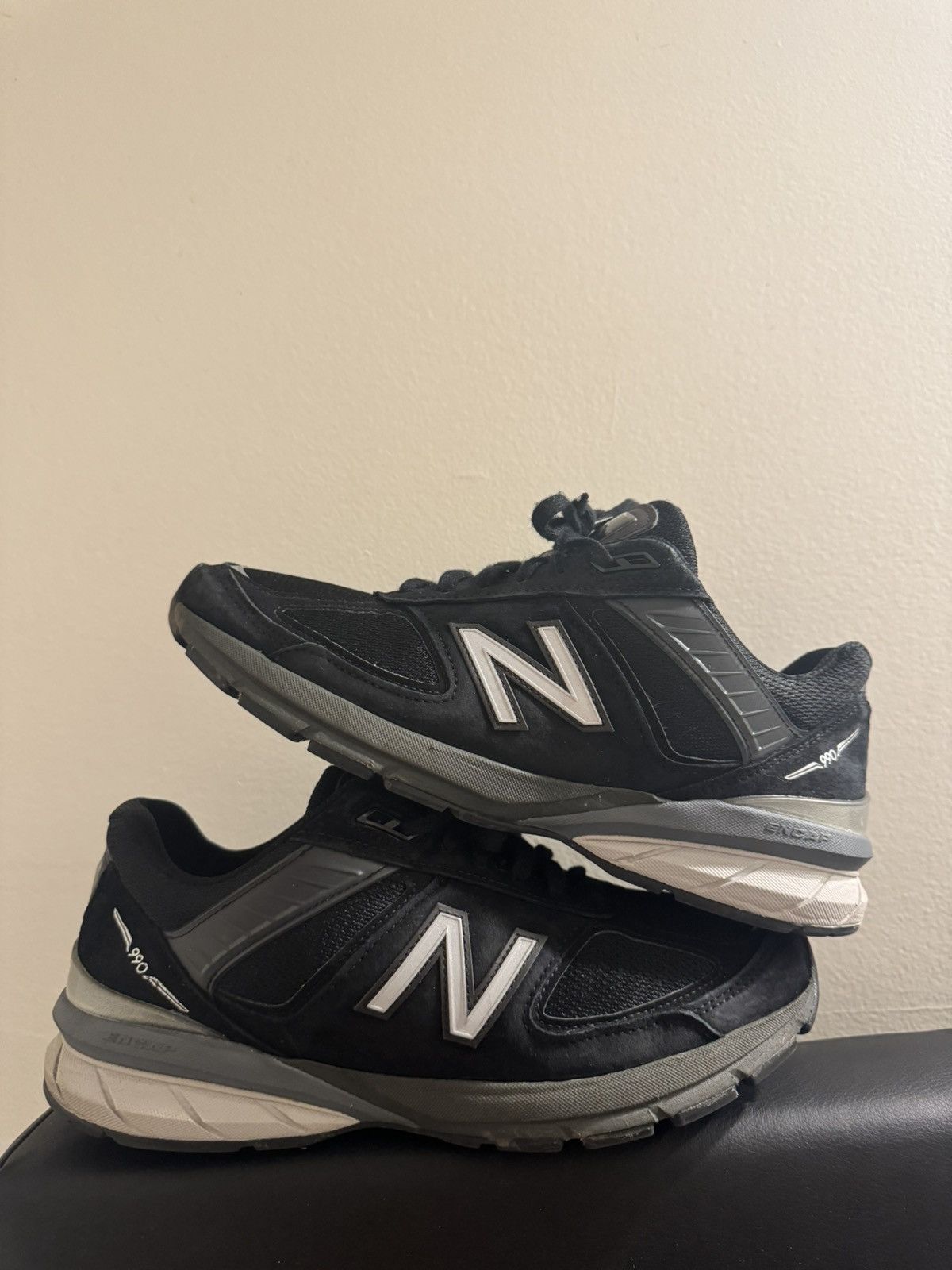 image of New Balance 990V5 Black Shoes, Men's (Size 9.5)