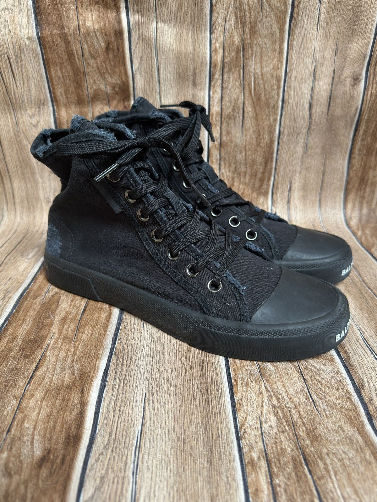 Balenciaga 🕷️🔥🔥distresa paris sneaker Size US 8 / EU 41 - 5 Thumbnail