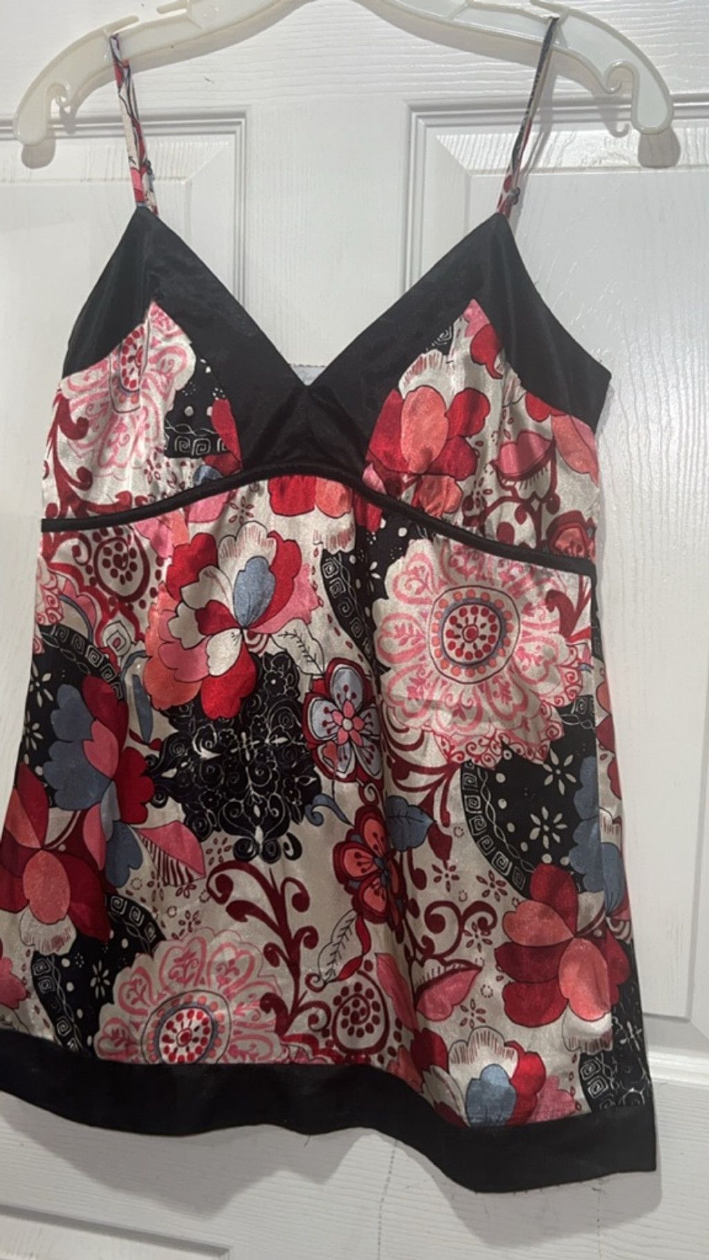 Other Women's Charlotte Russe Camisole S Red Black Floral Size S / US 4 / IT 40 - 2 Thumbnail
