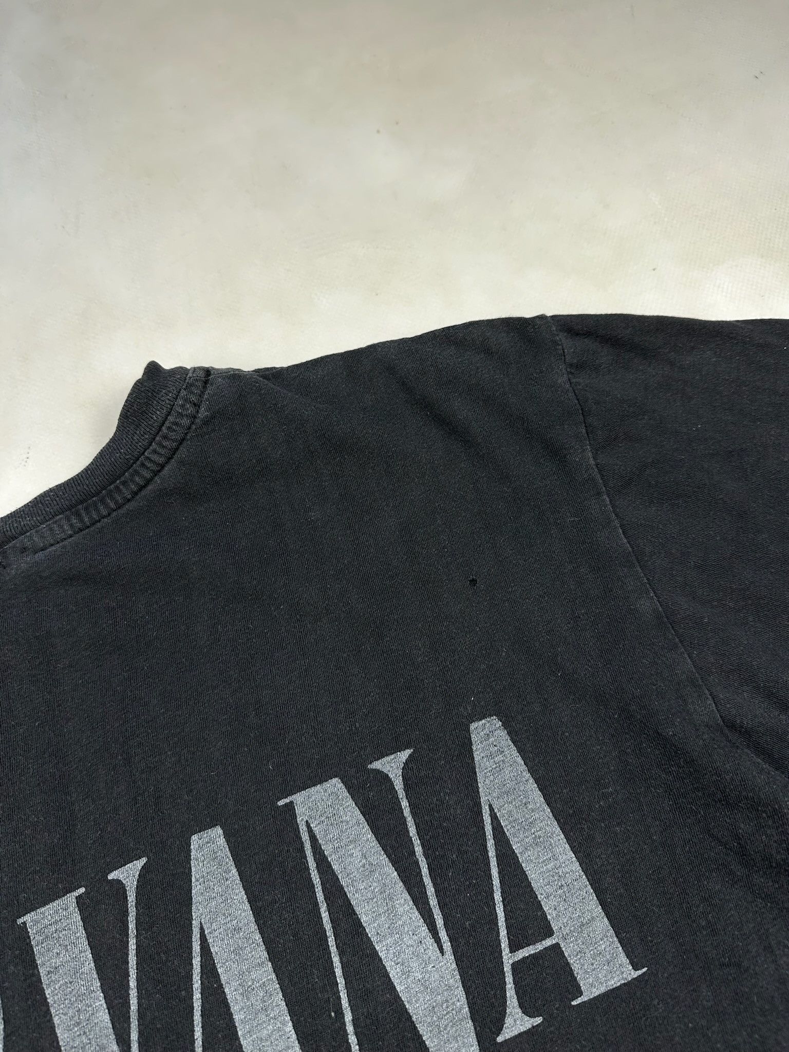 Nirvana Vintage Nirvana T-shirt Kurt cobain Size US L / EU 52-54 / 3 - 5 Thumbnail