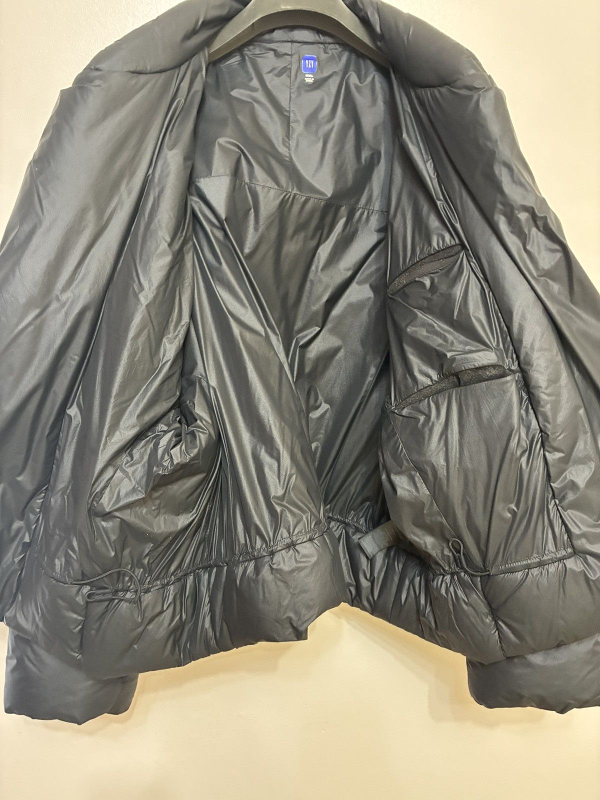 Yeezy Yeezy Oversized Black Bomber Jacket Size US S / EU 44-46 / 1 - 5 Thumbnail