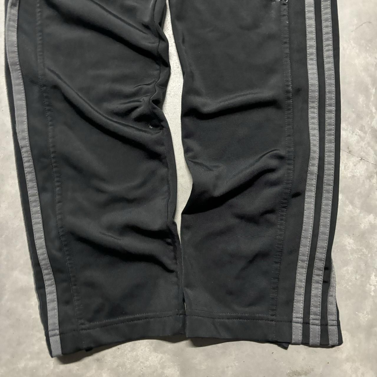 Adidas × Vintage Vintage Y2K/2000s Black Grey Adidas Striped Drill Essential Track Pants! Size US 28 / EU 44 - 4 Thumbnail