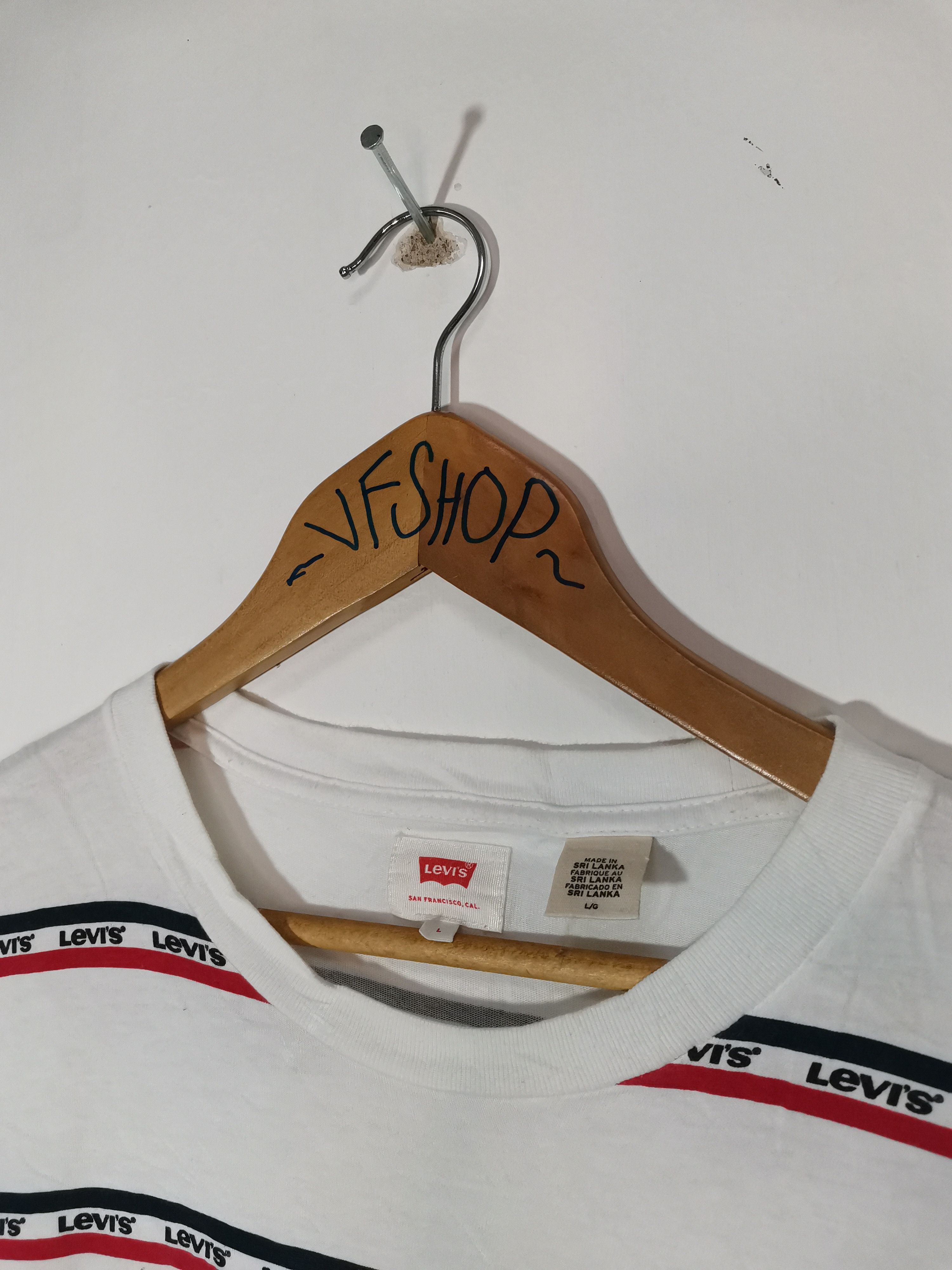 Levi's Stripe Levis Tshirt Size US L / EU 52-54 / 3 - 3 Thumbnail