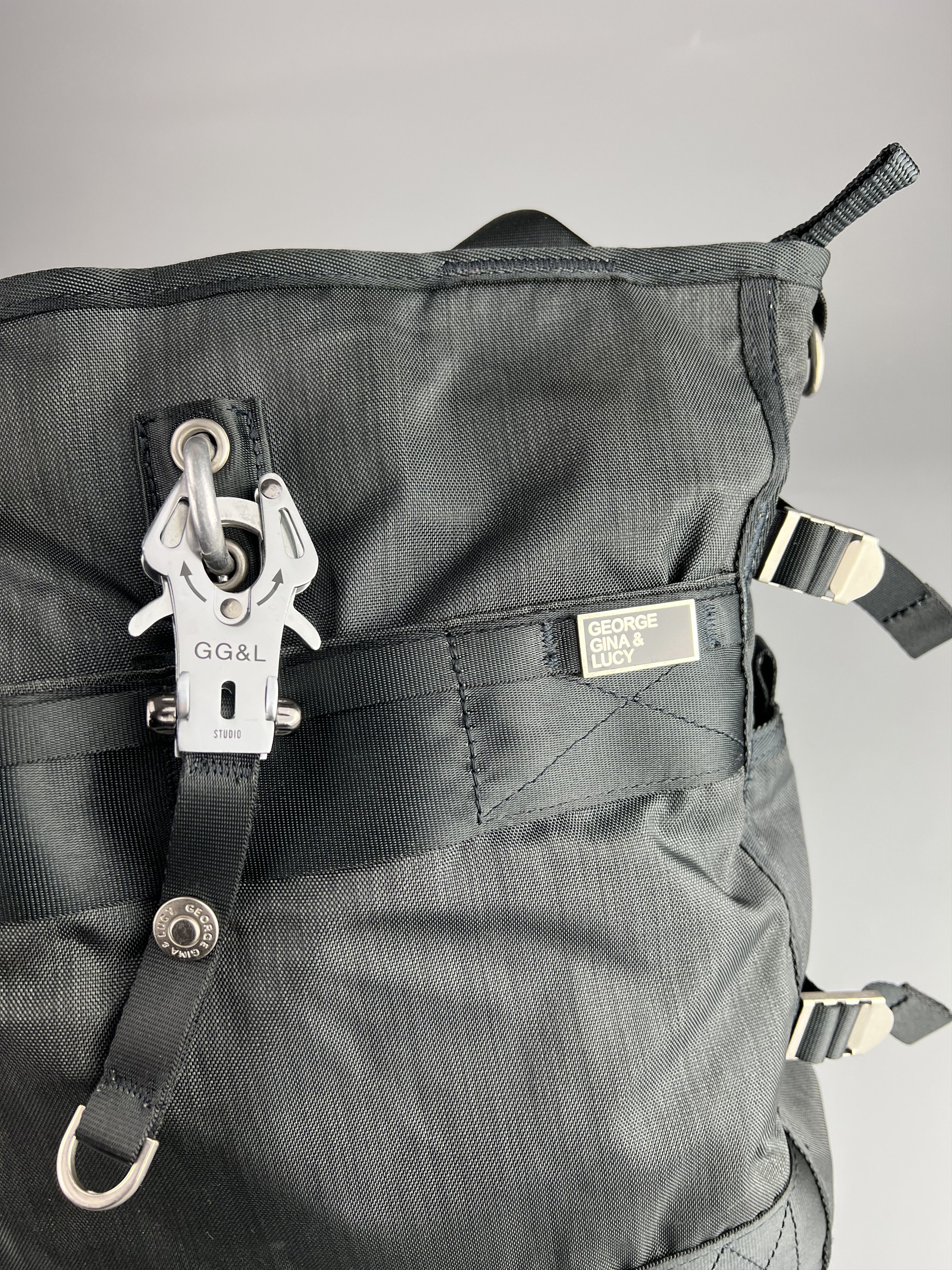 George Gina & Lucy George Gina & Lucy GGL Magic Maki Gray Shoulder Bag Size ONE SIZE - 8 Thumbnail