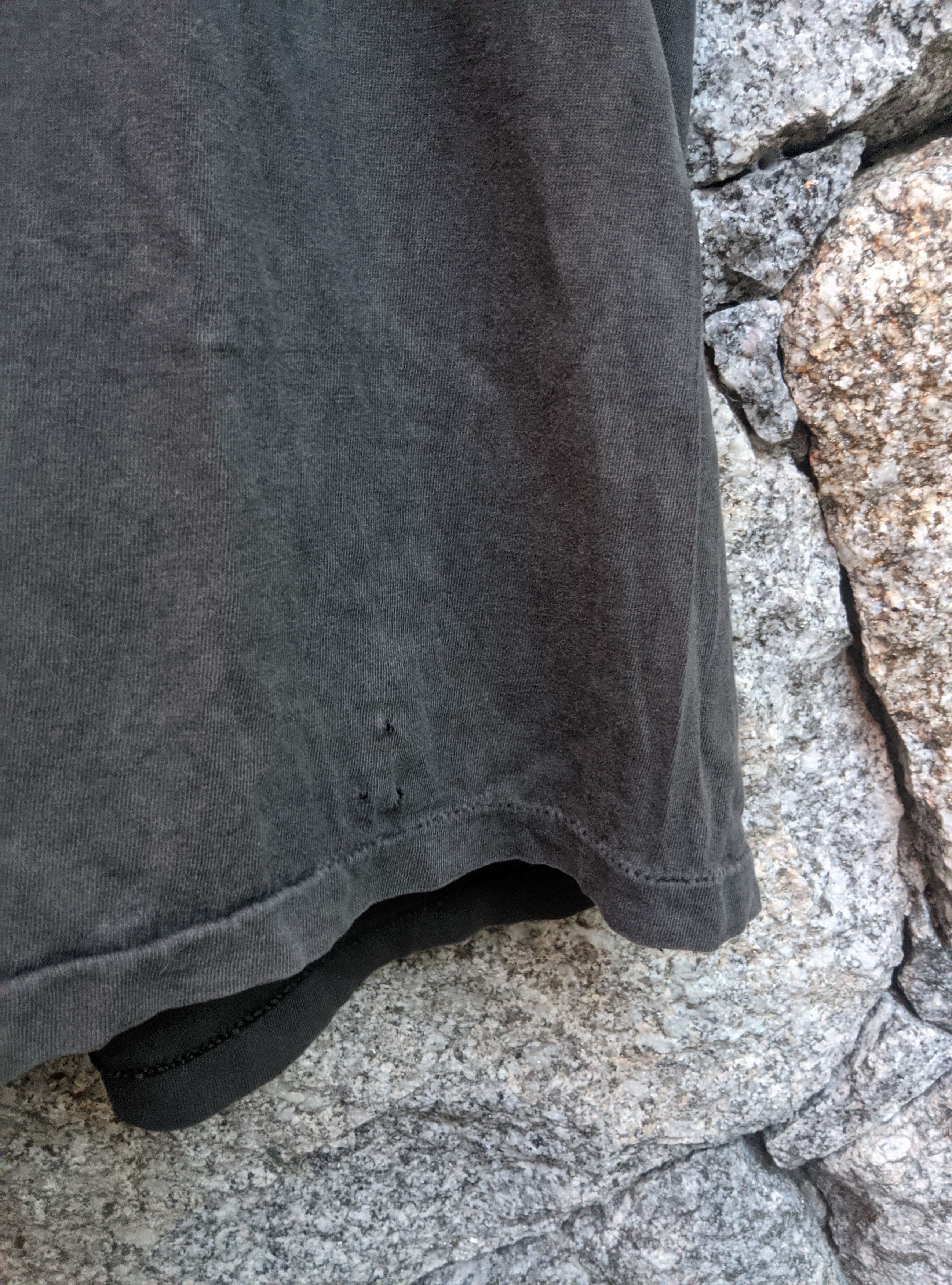 Vintage Vintage 80s thrashed sun fade distressed blank erd grunge Size US L / EU 52-54 / 3 - 14 Thumbnail