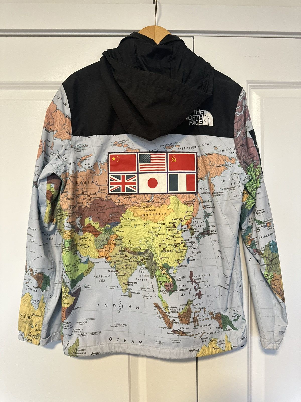 Supreme × The North Face Supreme x The North Face Atlas Jacket Size US S / EU 44-46 / 1 - 2 Thumbnail