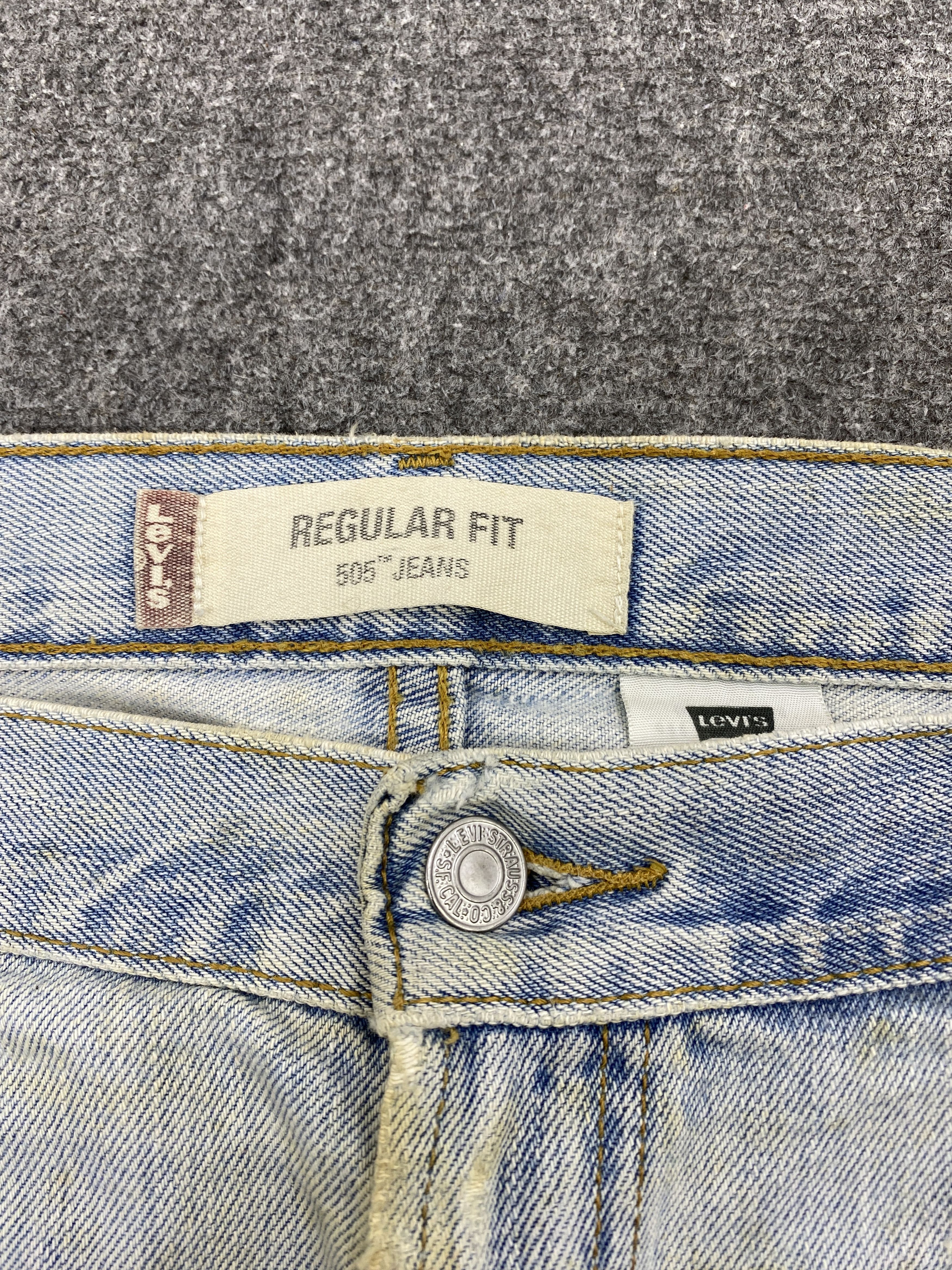 Levi's × Vintage Light Washed Vintage Levis 505 Straight Fit Denim Jeans Size US 40 / EU 56 - 9 Thumbnail
