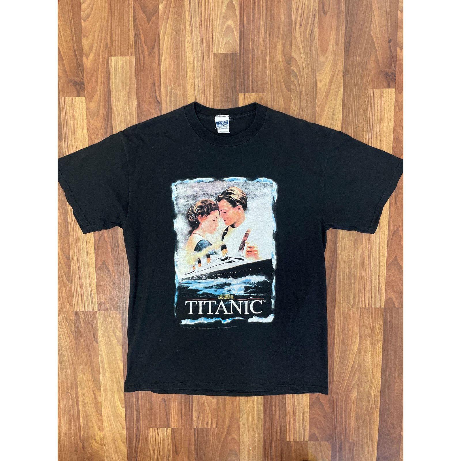 Vintage Vintage 1998 Titanic Movie Promo Shirt L Size US L / EU 52-54 / 3 - 1 Thumbnail