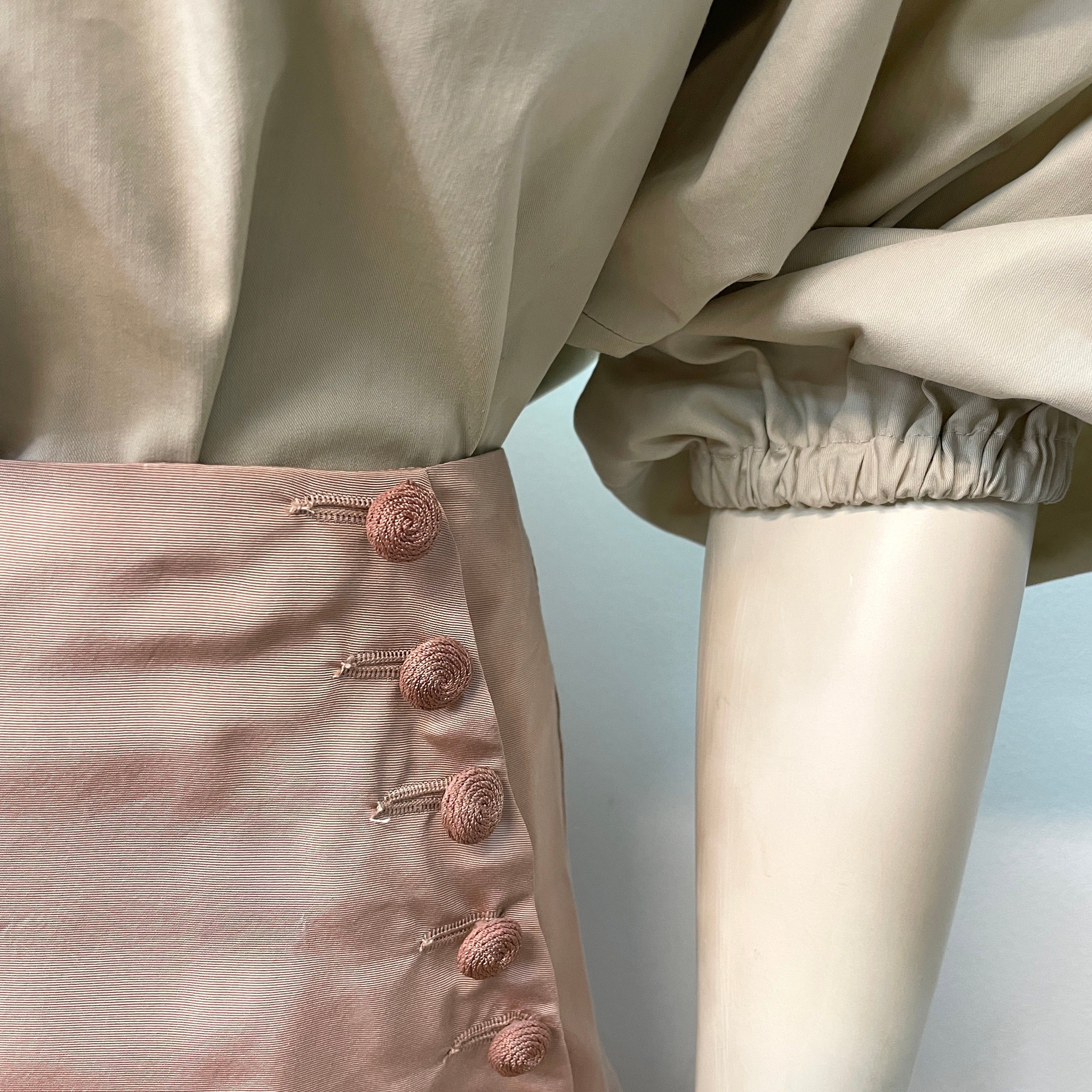 Alexander McQueen Alexander McQueen Vintage Designer Blush Pink Silk Skirt Made In Italy Size 29" Size 29" - 3 Thumbnail