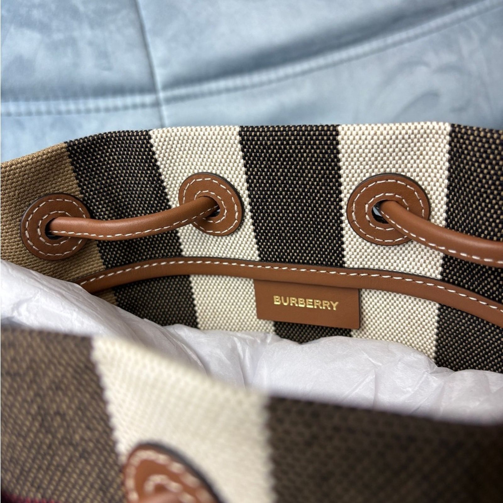Burberry Burberry Checkered Bucket Bag NWT Size ONE SIZE - 6 Thumbnail